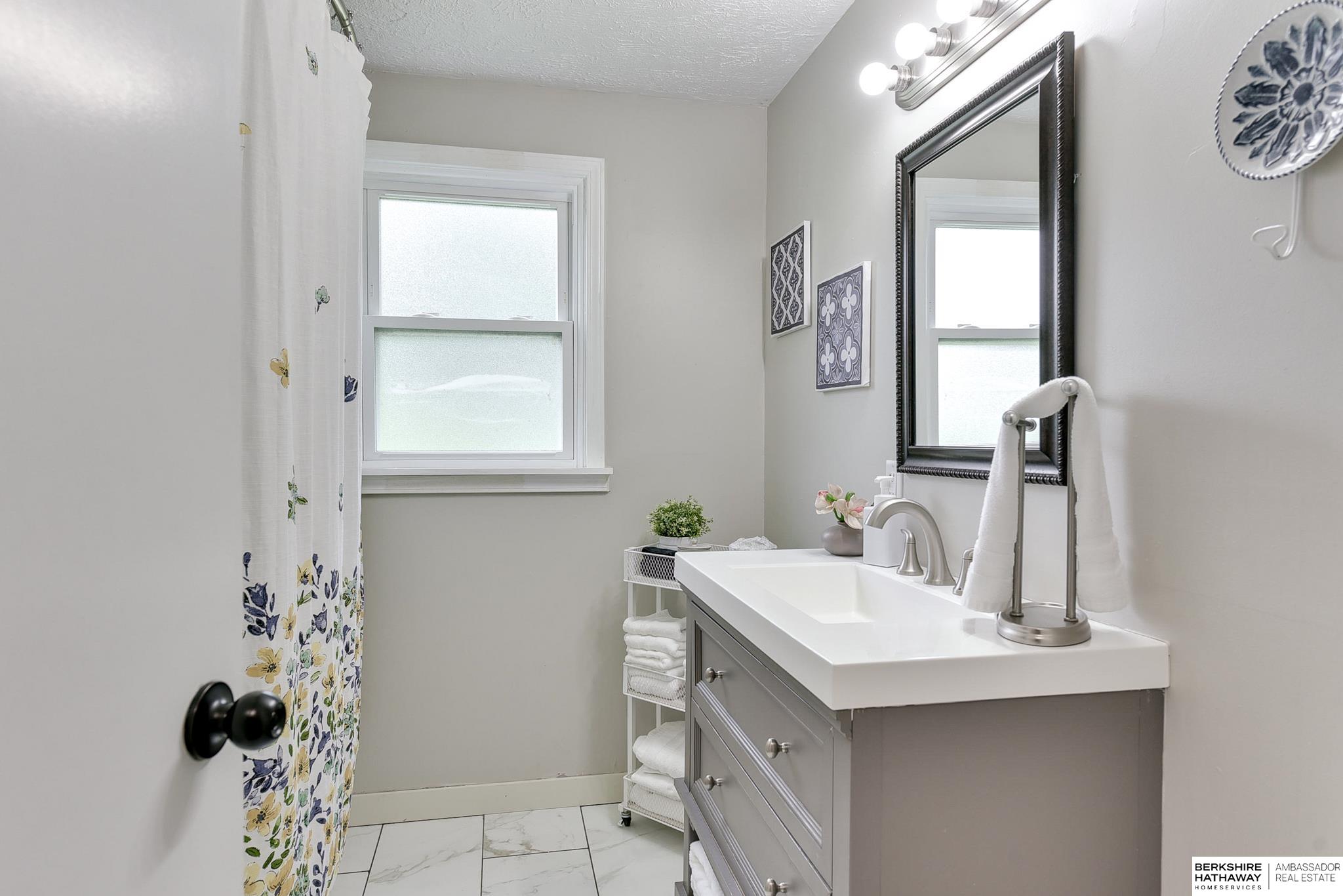 Omaha, Nebraska 68022, United States, 3 Bedrooms Bedrooms, ,1 BathroomBathrooms,Residential,Active,11399