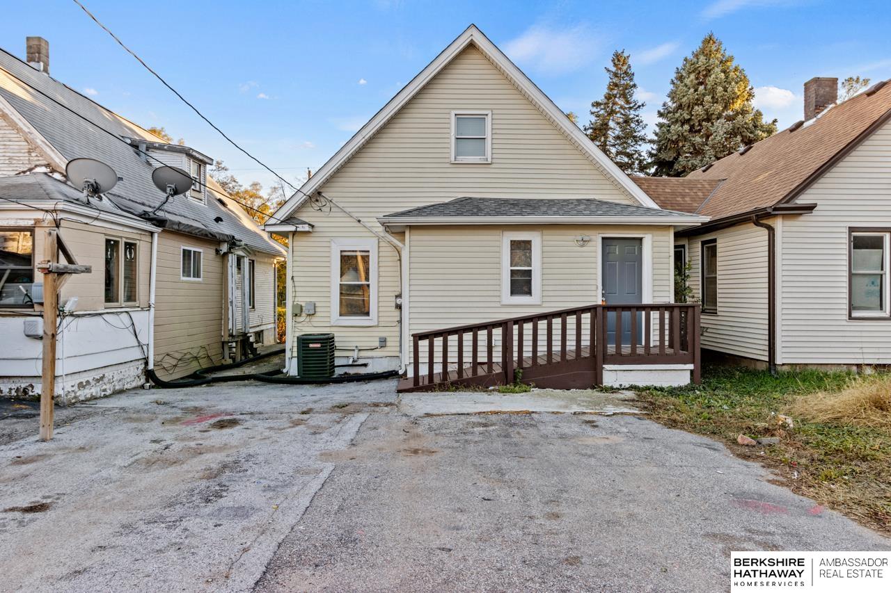 Omaha, Nebraska 68110, United States, 4 Bedrooms Bedrooms, ,2 BathroomsBathrooms,Residential,Active,22809