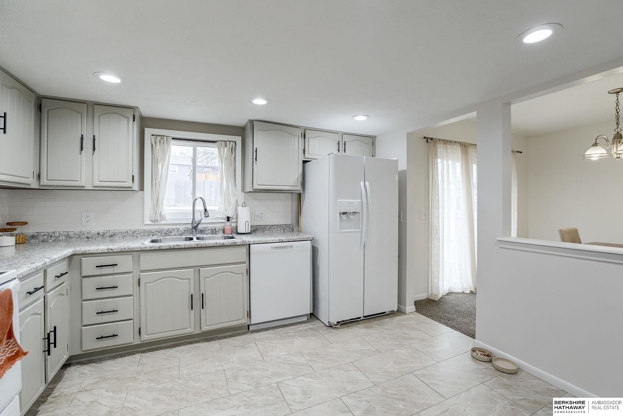 Omaha, Nebraska 68138, United States, 3 Bedrooms Bedrooms, ,2 BathroomsBathrooms,Residential,Pending,4167