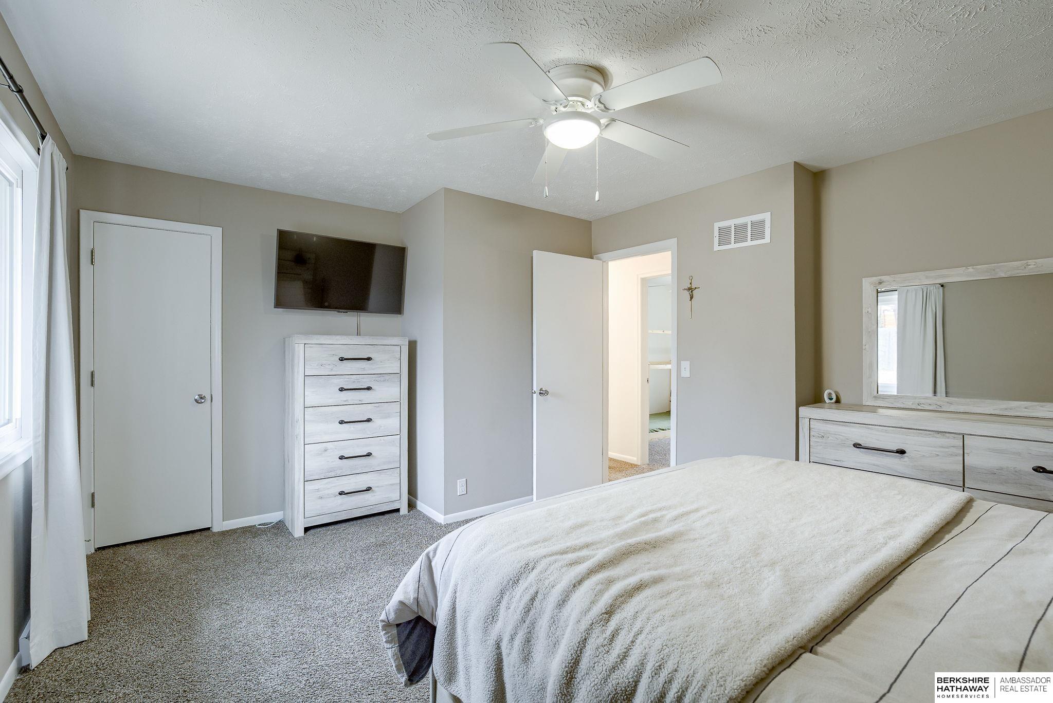 Omaha, Nebraska 68138, United States, 3 Bedrooms Bedrooms, ,2 BathroomsBathrooms,Residential,Pending,4167