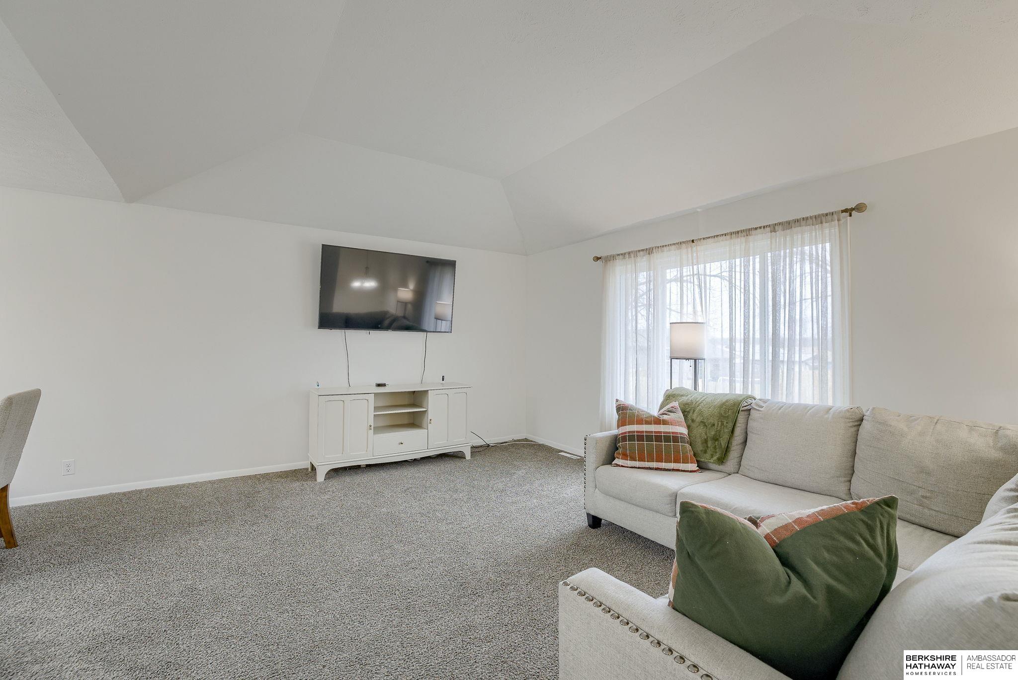 Omaha, Nebraska 68138, United States, 3 Bedrooms Bedrooms, ,2 BathroomsBathrooms,Residential,Pending,4167