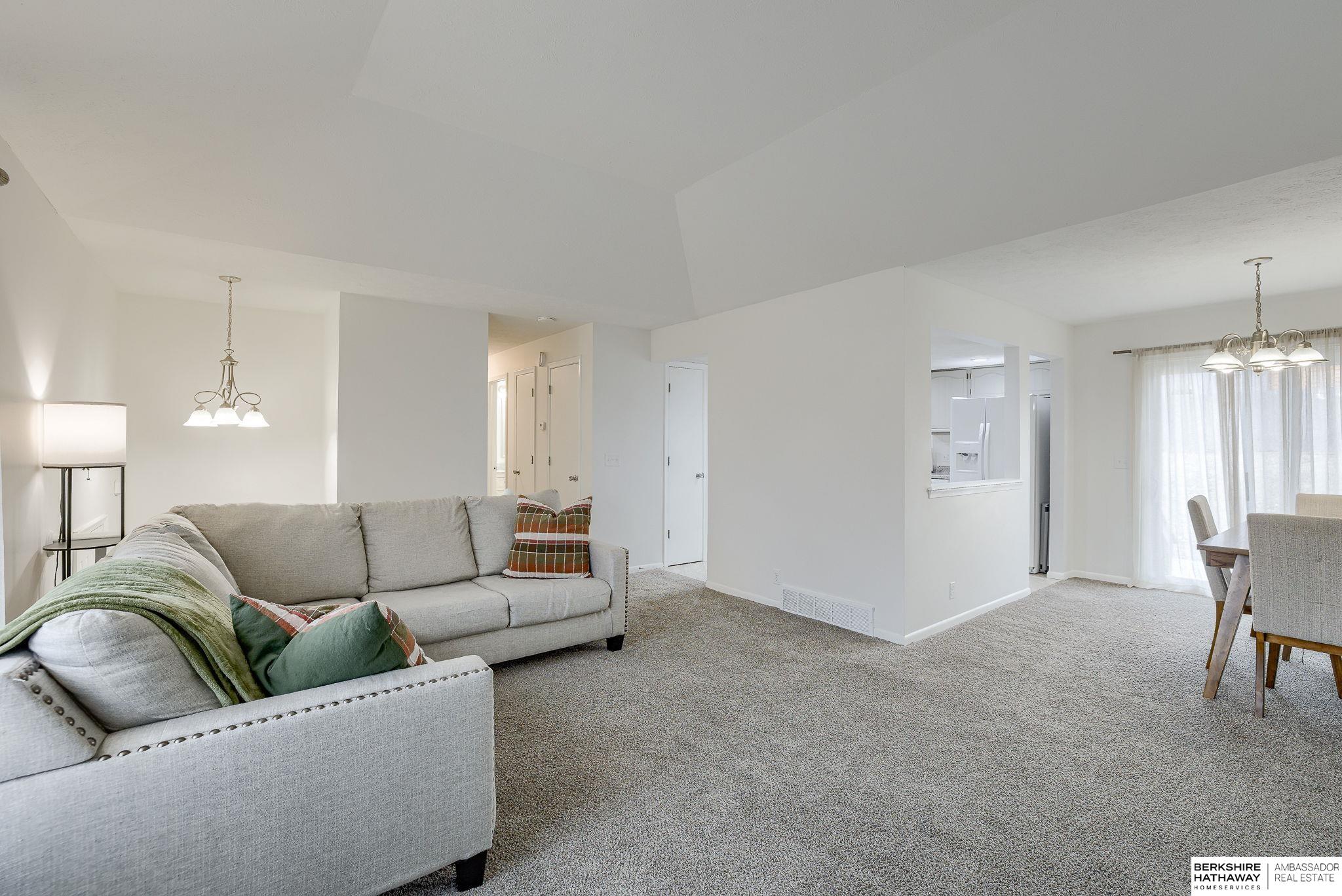 Omaha, Nebraska 68138, United States, 3 Bedrooms Bedrooms, ,2 BathroomsBathrooms,Residential,Pending,4167