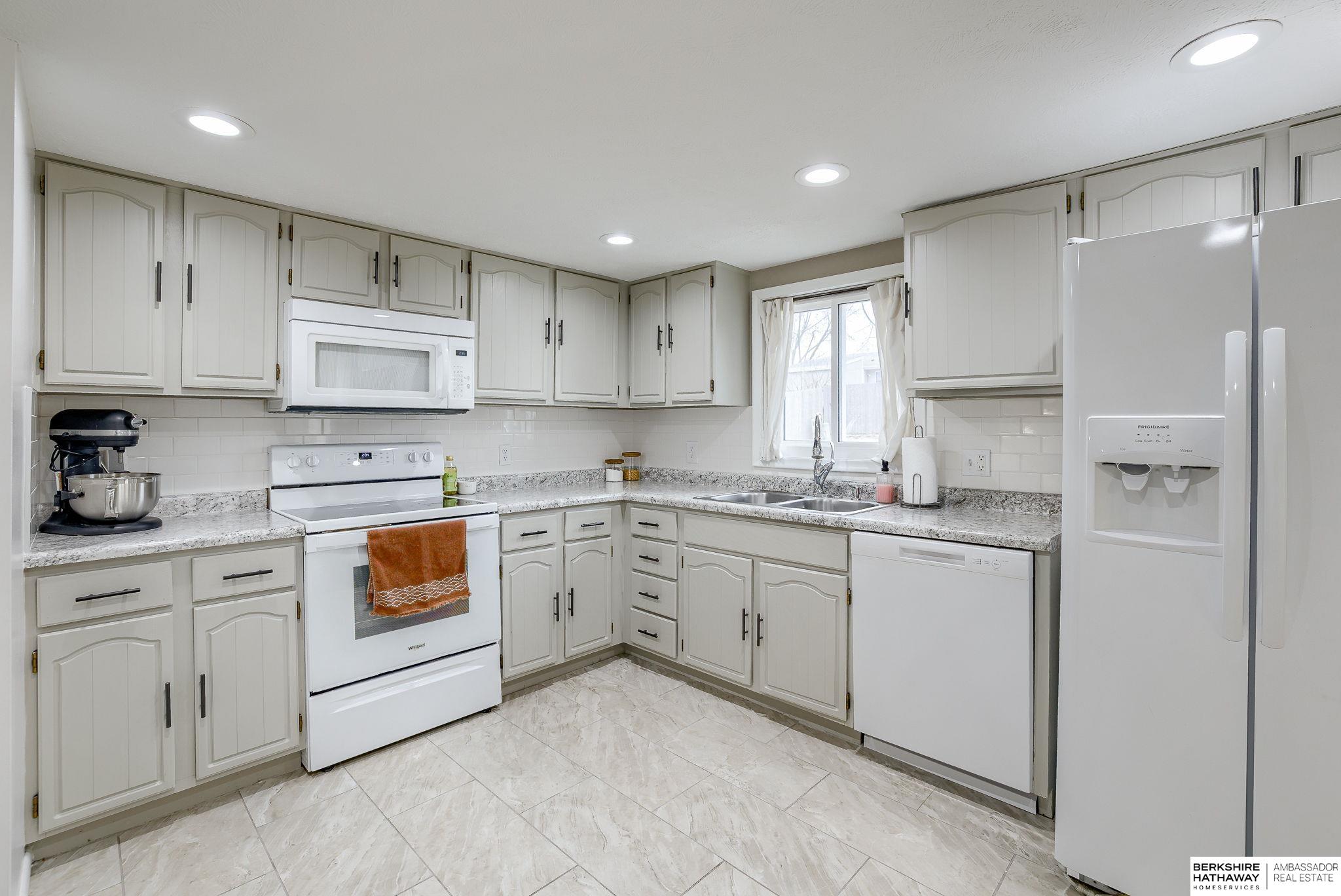 Omaha, Nebraska 68138, United States, 3 Bedrooms Bedrooms, ,2 BathroomsBathrooms,Residential,Pending,4167