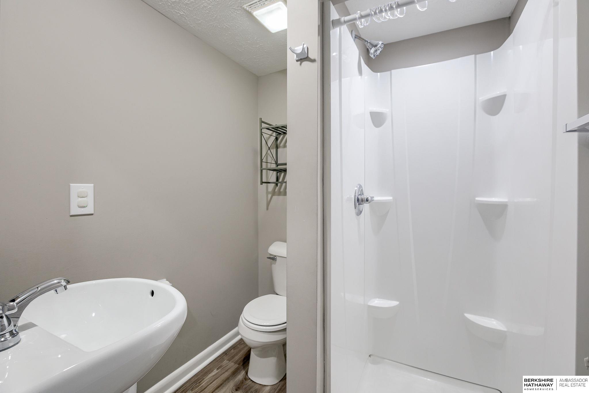 Omaha, Nebraska 68138, United States, 3 Bedrooms Bedrooms, ,2 BathroomsBathrooms,Residential,Pending,4167