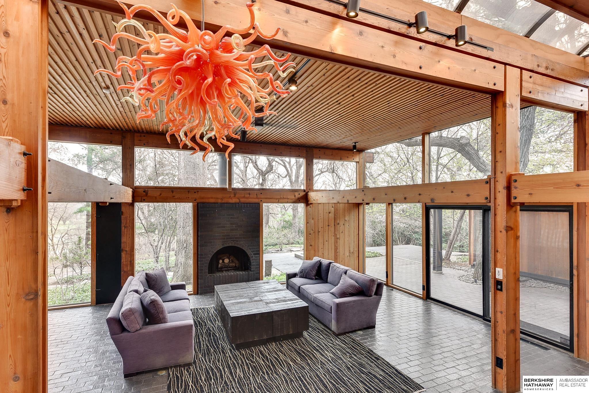 Omaha, Nebraska 68124, United States, 3 Bedrooms Bedrooms, ,3 BathroomsBathrooms,Residential,Pending,102563