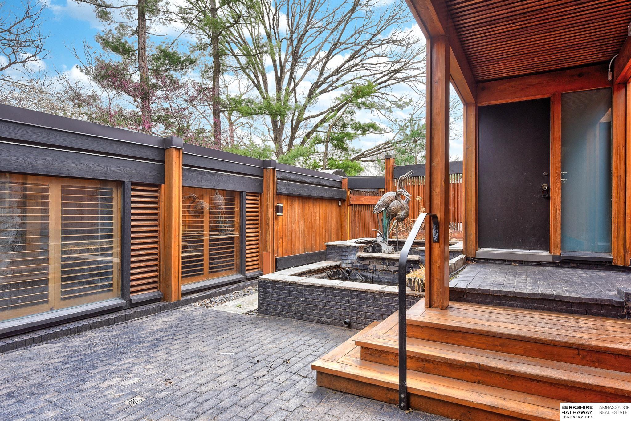 Omaha, Nebraska 68124, United States, 3 Bedrooms Bedrooms, ,3 BathroomsBathrooms,Residential,Pending,102563