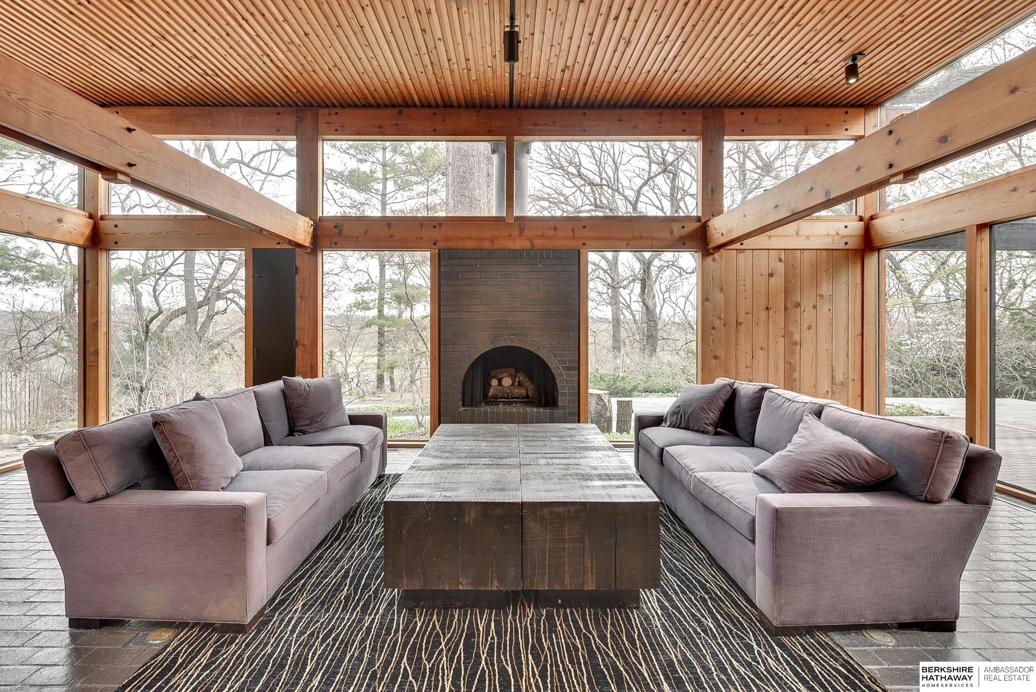 Omaha, Nebraska 68124, United States, 3 Bedrooms Bedrooms, ,3 BathroomsBathrooms,Residential,Pending,102563