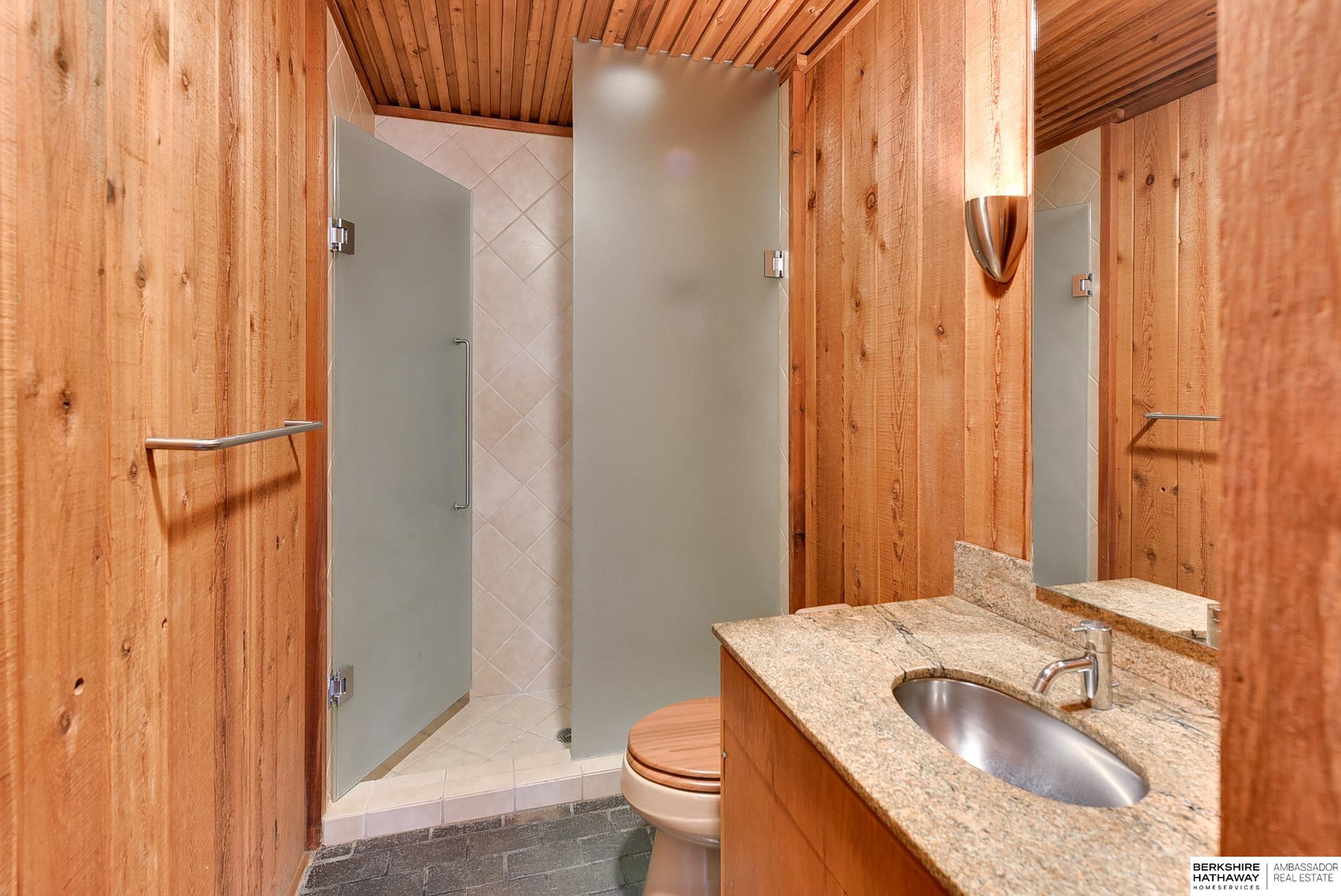 Omaha, Nebraska 68124, United States, 3 Bedrooms Bedrooms, ,3 BathroomsBathrooms,Residential,Pending,102563