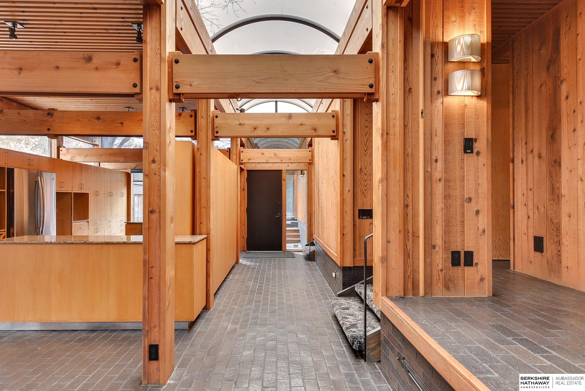 Omaha, Nebraska 68124, United States, 3 Bedrooms Bedrooms, ,3 BathroomsBathrooms,Residential,Pending,102563