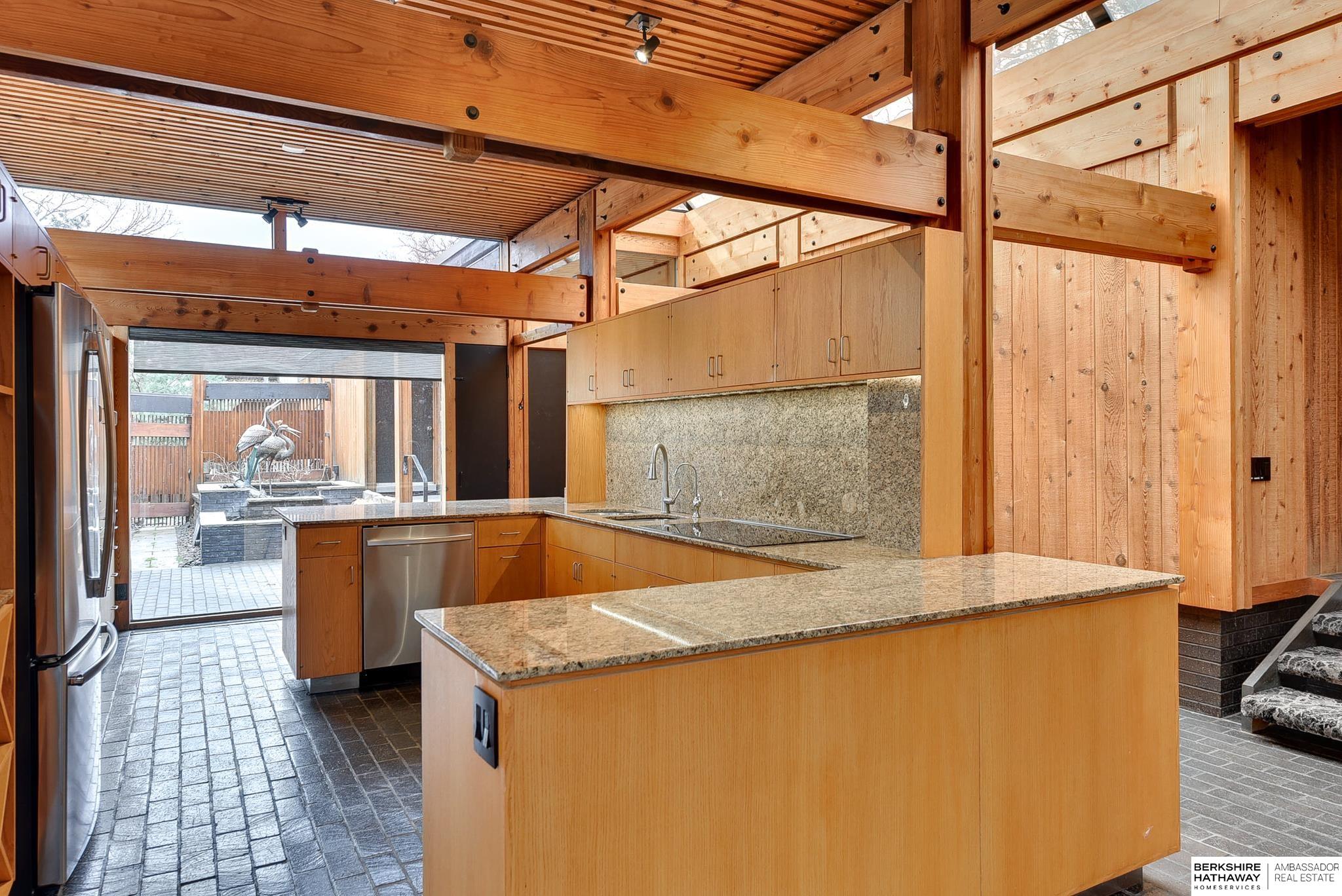 Omaha, Nebraska 68124, United States, 3 Bedrooms Bedrooms, ,3 BathroomsBathrooms,Residential,Pending,102563