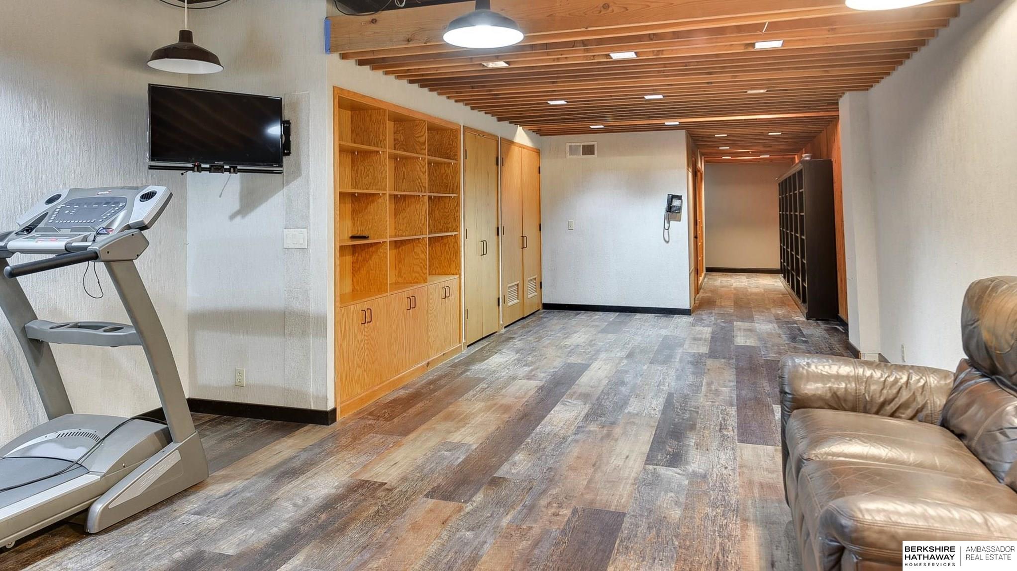 Omaha, Nebraska 68124, United States, 3 Bedrooms Bedrooms, ,3 BathroomsBathrooms,Residential,Pending,102563