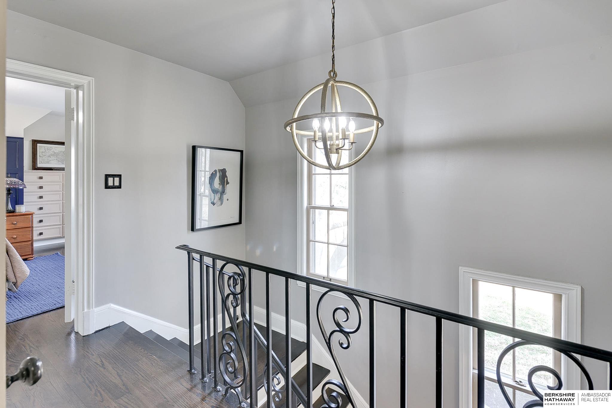 Omaha, Nebraska 68114, United States, 5 Bedrooms Bedrooms, ,6 BathroomsBathrooms,Residential,Pending,91464