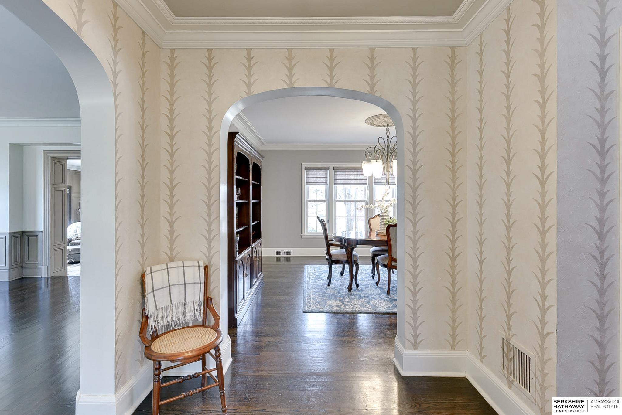 Omaha, Nebraska 68114, United States, 5 Bedrooms Bedrooms, ,6 BathroomsBathrooms,Residential,Pending,91464