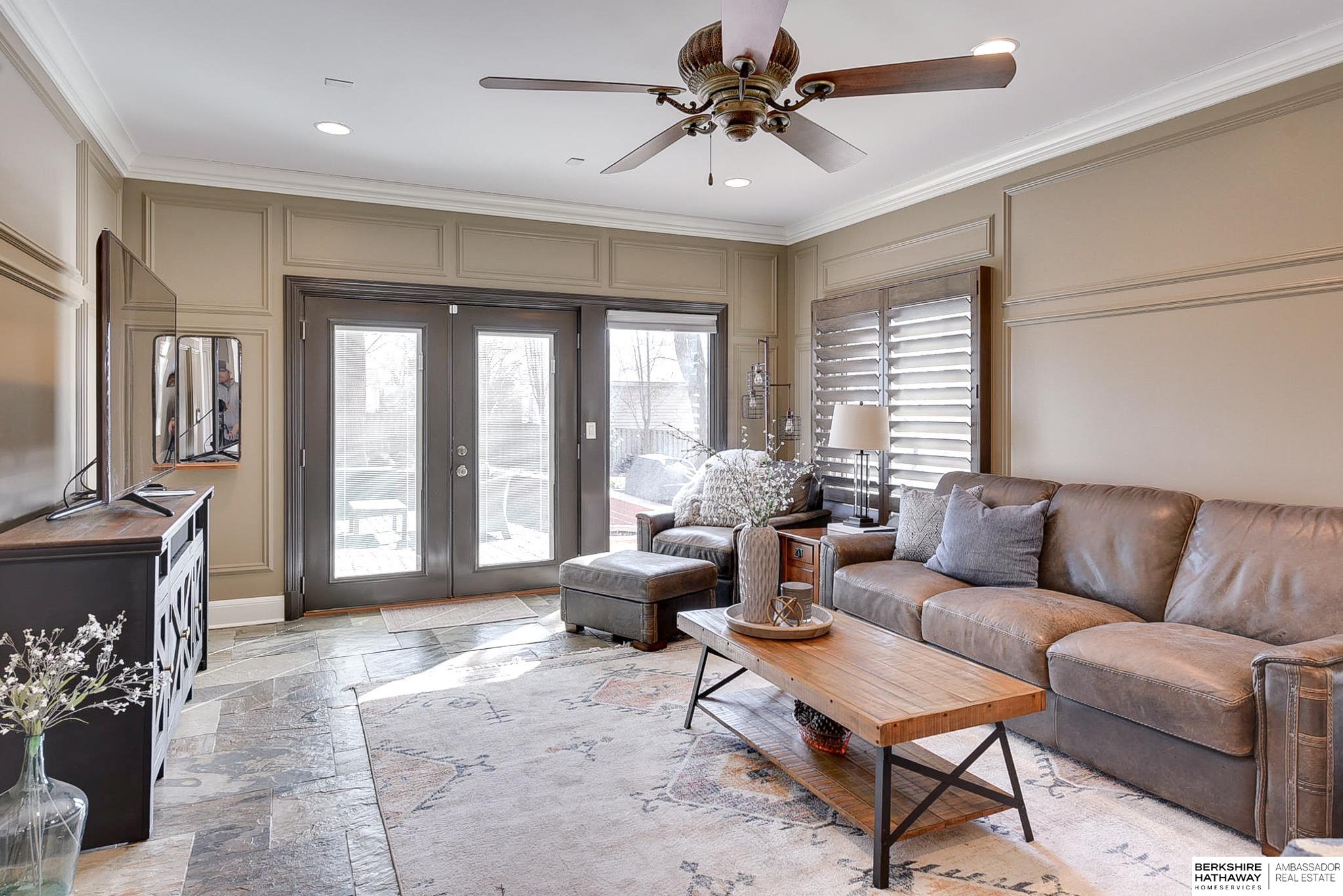 Omaha, Nebraska 68114, United States, 5 Bedrooms Bedrooms, ,6 BathroomsBathrooms,Residential,Pending,91464