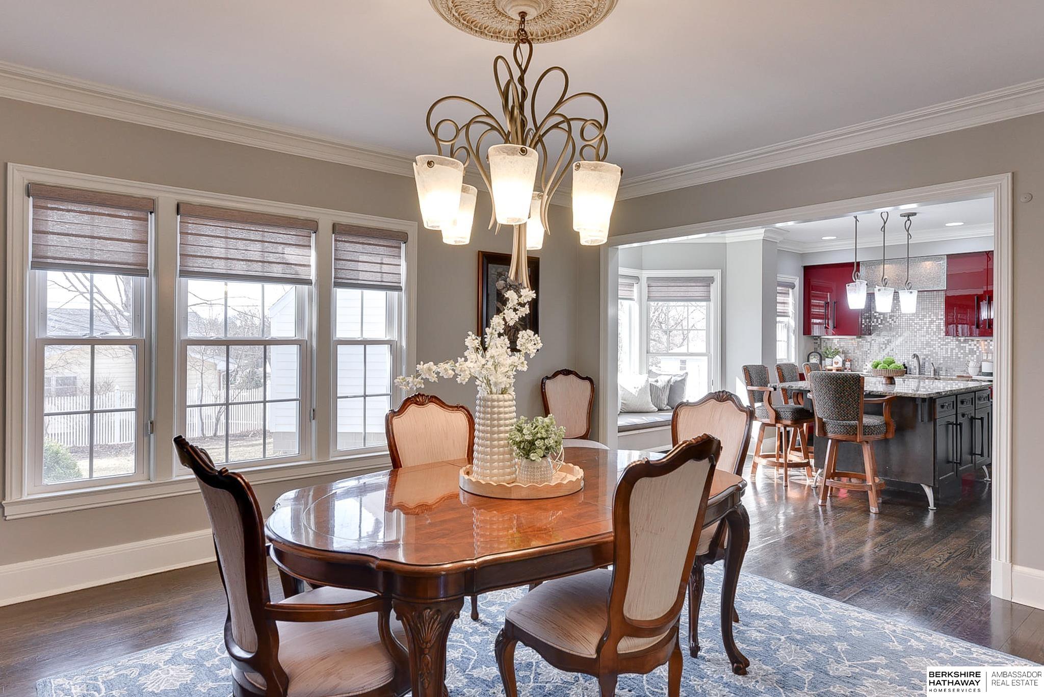 Omaha, Nebraska 68114, United States, 5 Bedrooms Bedrooms, ,6 BathroomsBathrooms,Residential,Pending,91464