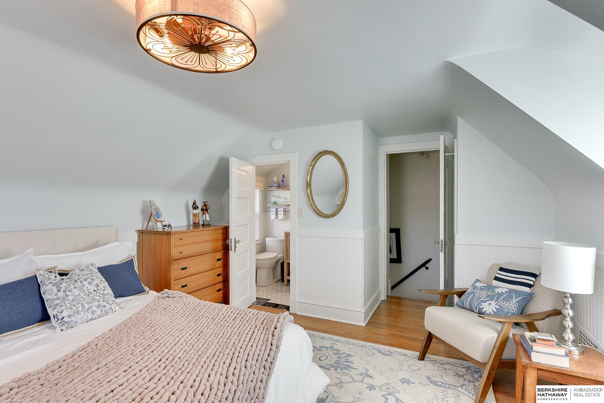 Omaha, Nebraska 68114, United States, 5 Bedrooms Bedrooms, ,6 BathroomsBathrooms,Residential,Pending,91464