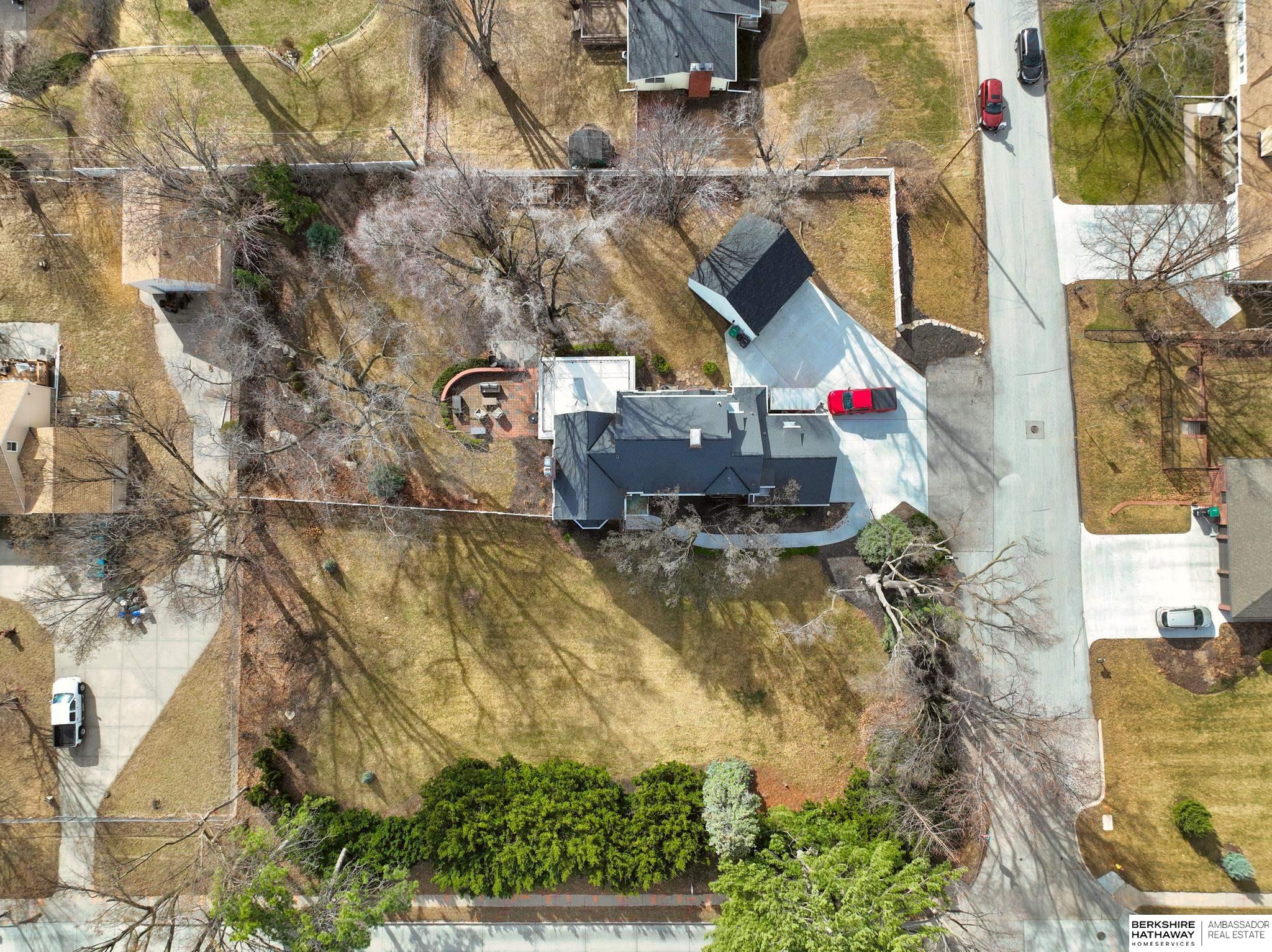 Omaha, Nebraska 68114, United States, 5 Bedrooms Bedrooms, ,6 BathroomsBathrooms,Residential,Pending,91464