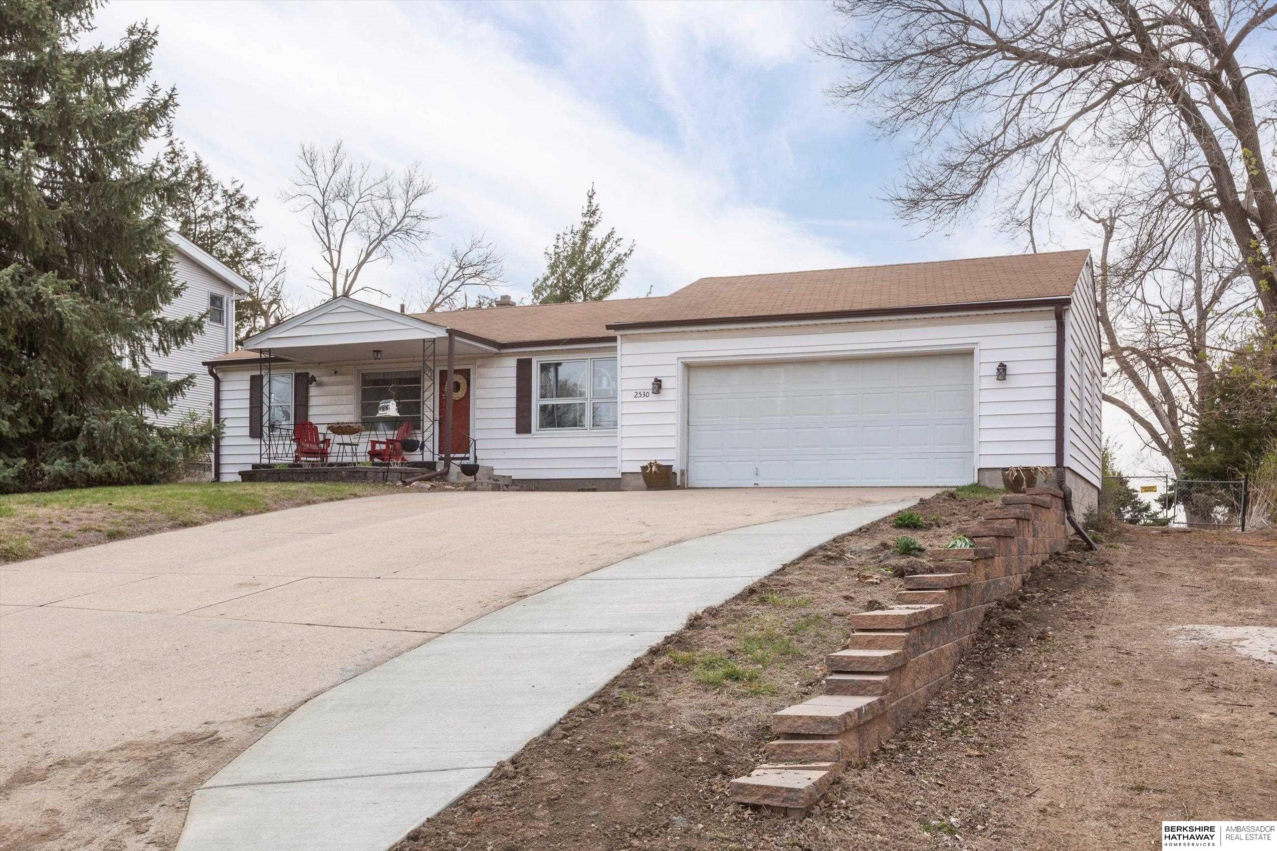 Omaha, Nebraska 68134, United States, 3 Bedrooms Bedrooms, ,2 BathroomsBathrooms,Residential,Pending,106917