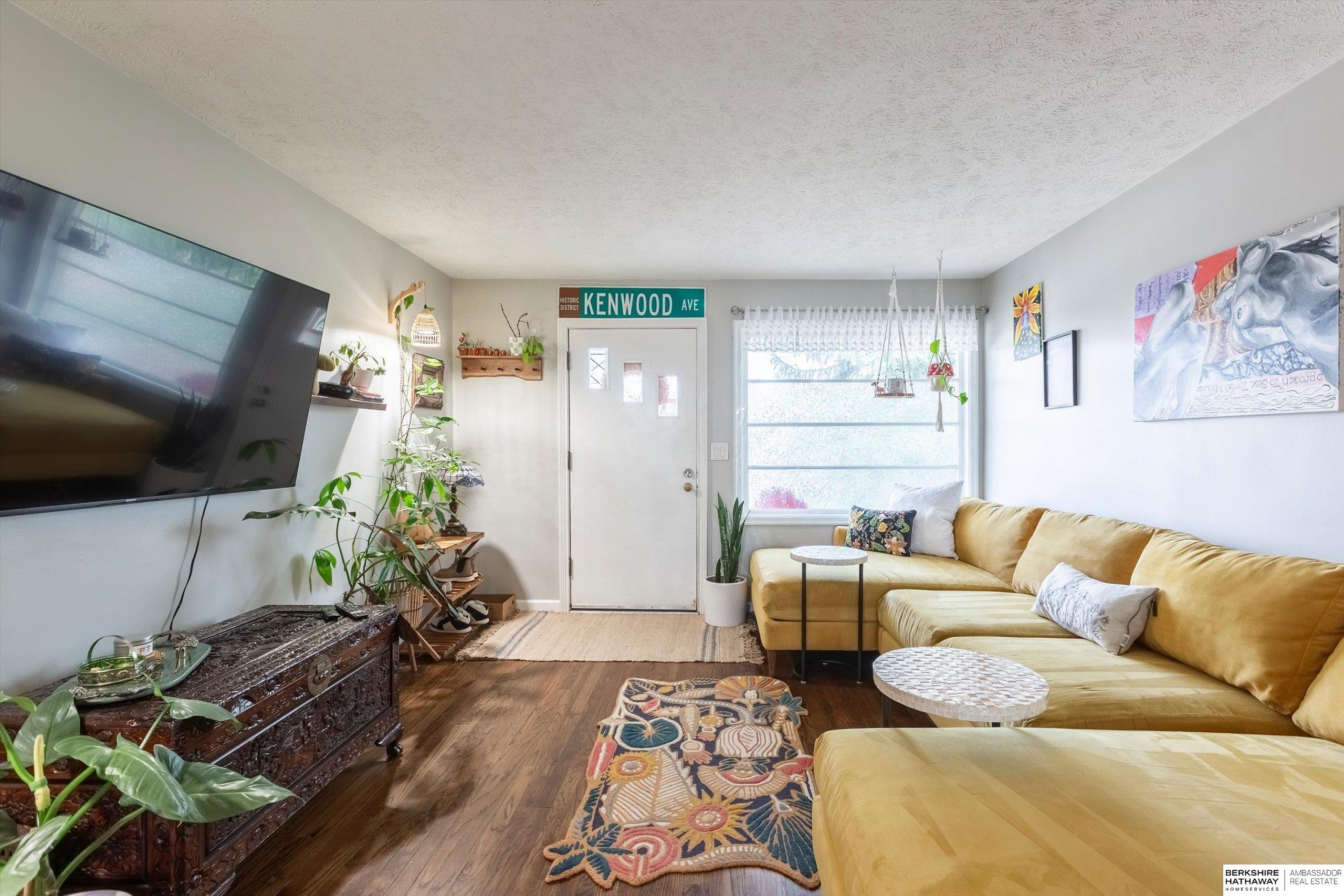 Omaha, Nebraska 68134, United States, 3 Bedrooms Bedrooms, ,2 BathroomsBathrooms,Residential,Pending,106917