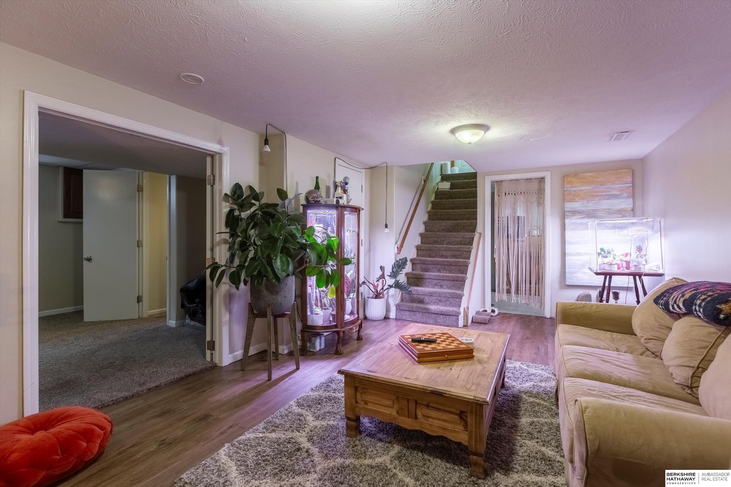 Omaha, Nebraska 68134, United States, 3 Bedrooms Bedrooms, ,2 BathroomsBathrooms,Residential,Pending,106917