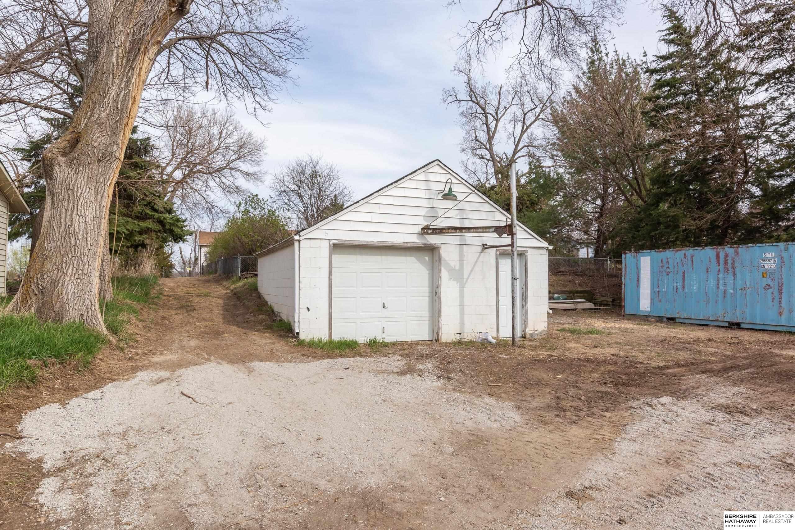 Omaha, Nebraska 68134, United States, 3 Bedrooms Bedrooms, ,2 BathroomsBathrooms,Residential,Pending,106917