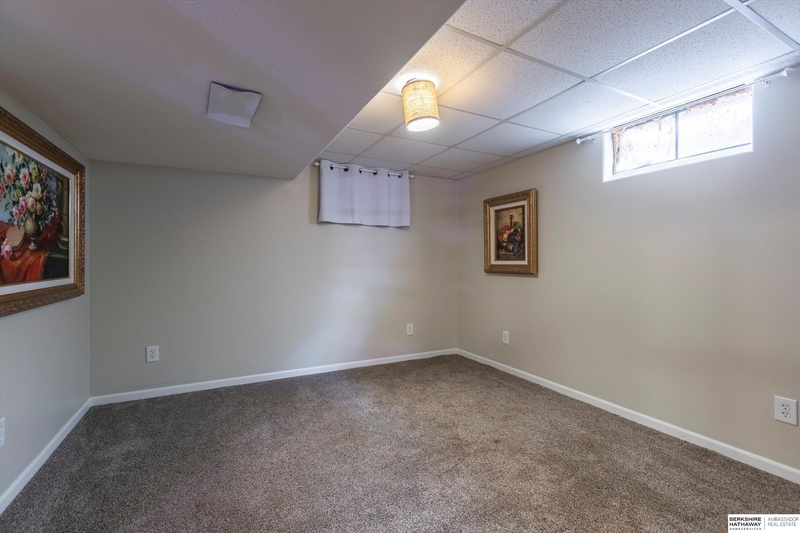 Omaha, Nebraska 68134, United States, 3 Bedrooms Bedrooms, ,2 BathroomsBathrooms,Residential,Pending,106917