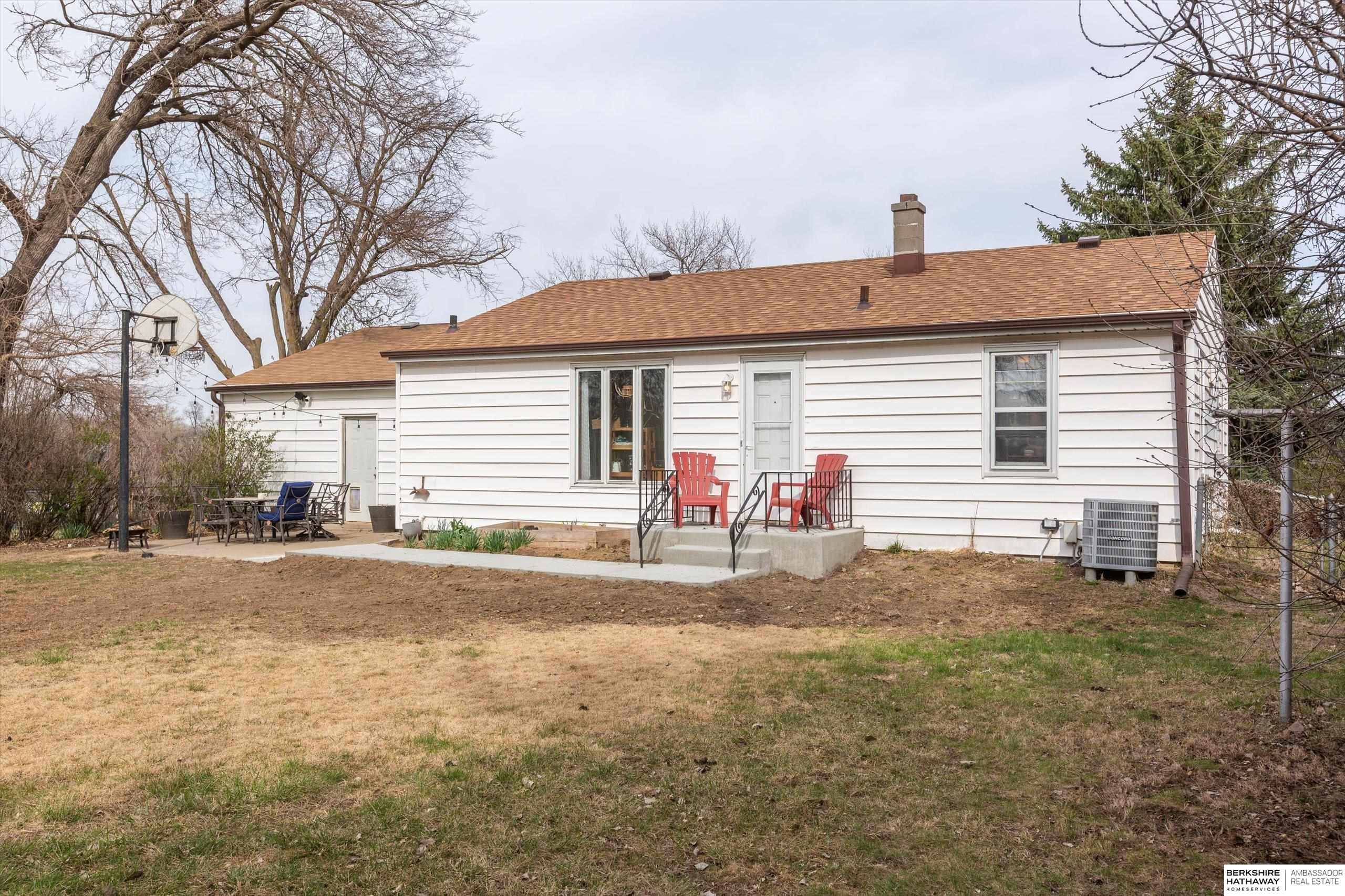 Omaha, Nebraska 68134, United States, 3 Bedrooms Bedrooms, ,2 BathroomsBathrooms,Residential,Pending,106917