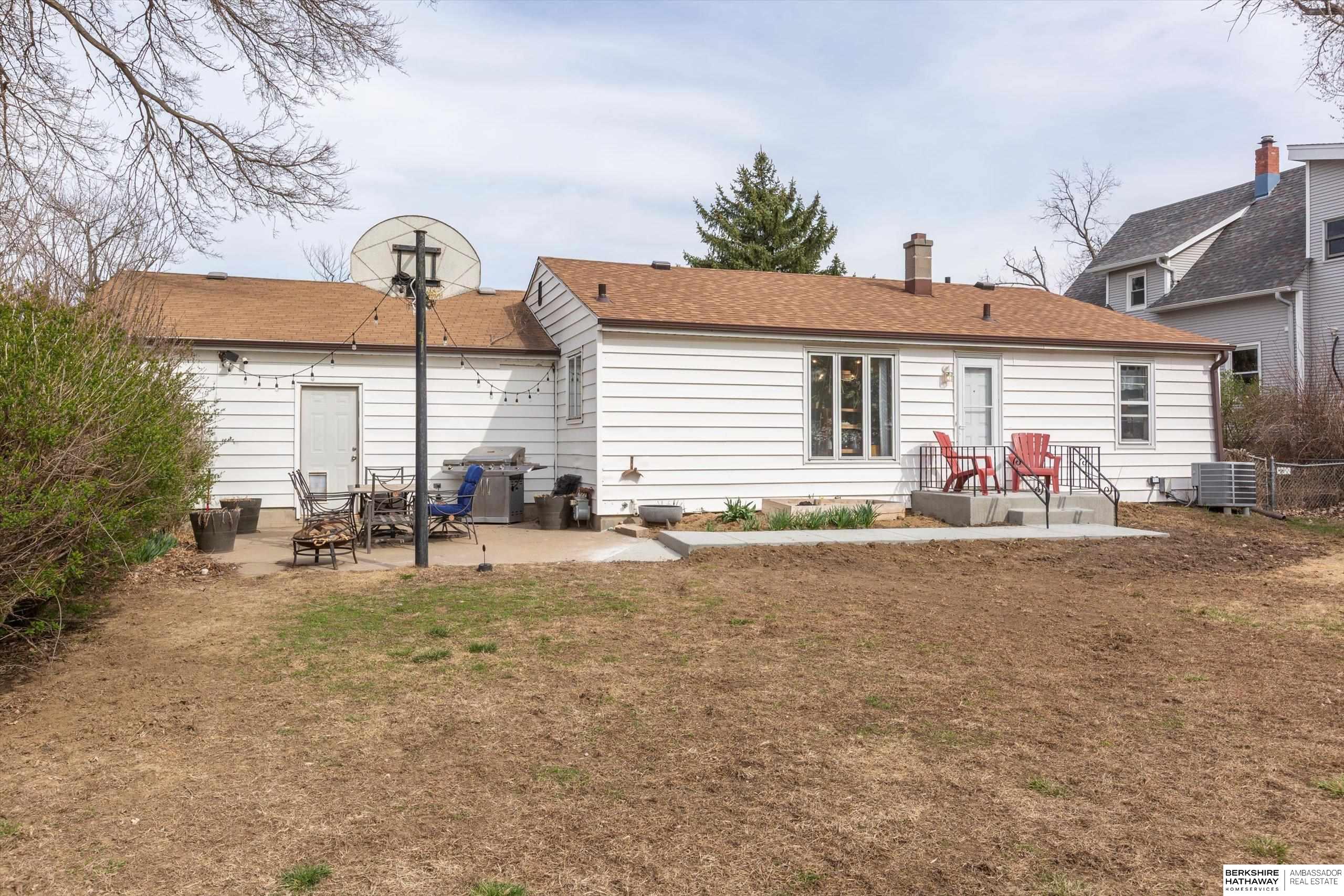 Omaha, Nebraska 68134, United States, 3 Bedrooms Bedrooms, ,2 BathroomsBathrooms,Residential,Pending,106917