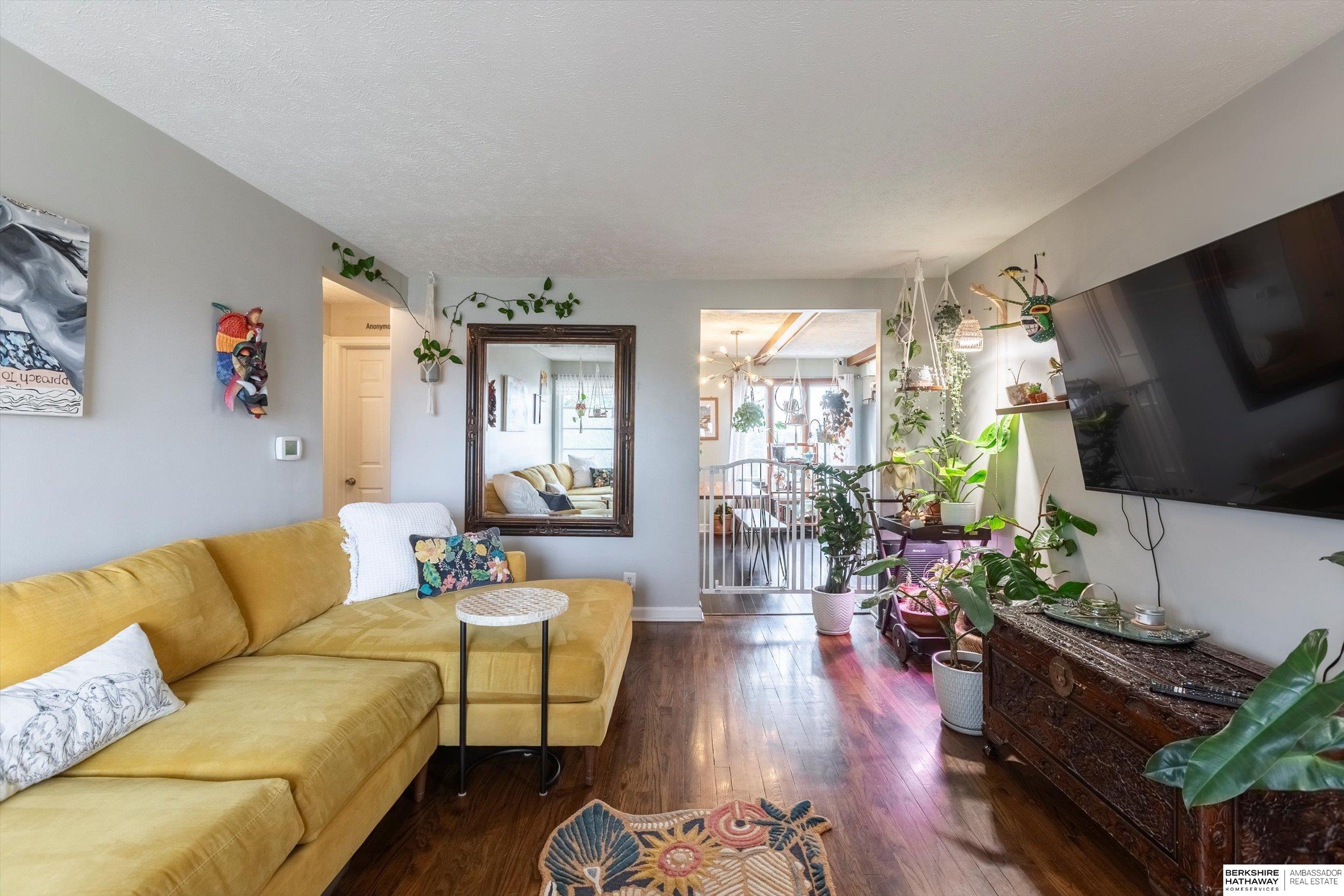 Omaha, Nebraska 68134, United States, 3 Bedrooms Bedrooms, ,2 BathroomsBathrooms,Residential,Pending,106917