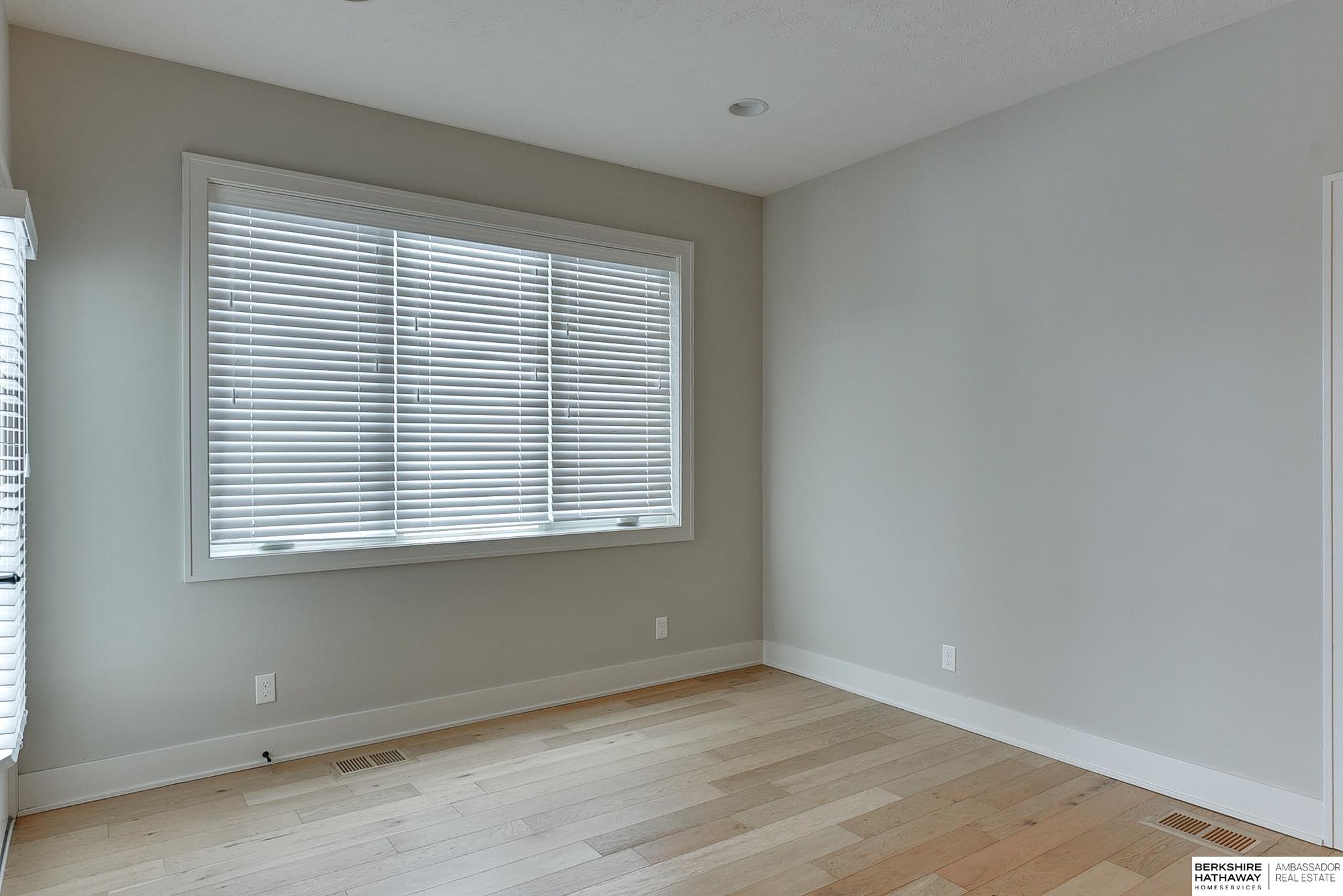 Omaha, Nebraska 68130, United States, 3 Bedrooms Bedrooms, ,3 BathroomsBathrooms,Residential,Active,5786