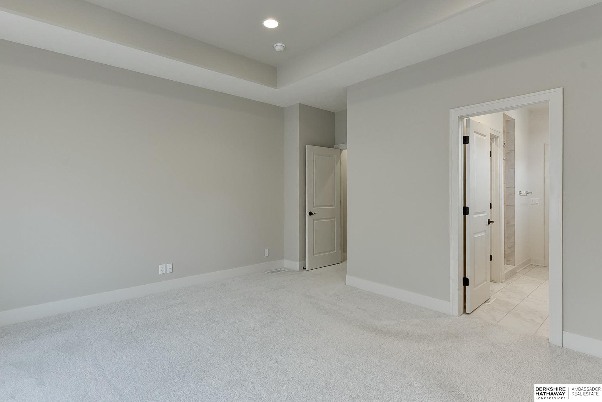 Omaha, Nebraska 68130, United States, 3 Bedrooms Bedrooms, ,3 BathroomsBathrooms,Residential,Active,5786