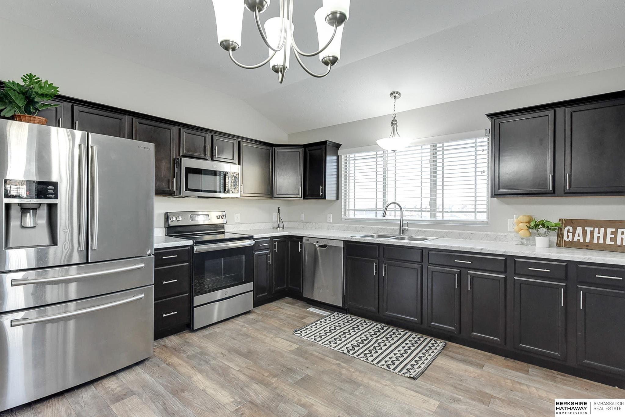 Omaha, Nebraska 68122, United States, 3 Bedrooms Bedrooms, ,2 BathroomsBathrooms,Residential,Pending,28730