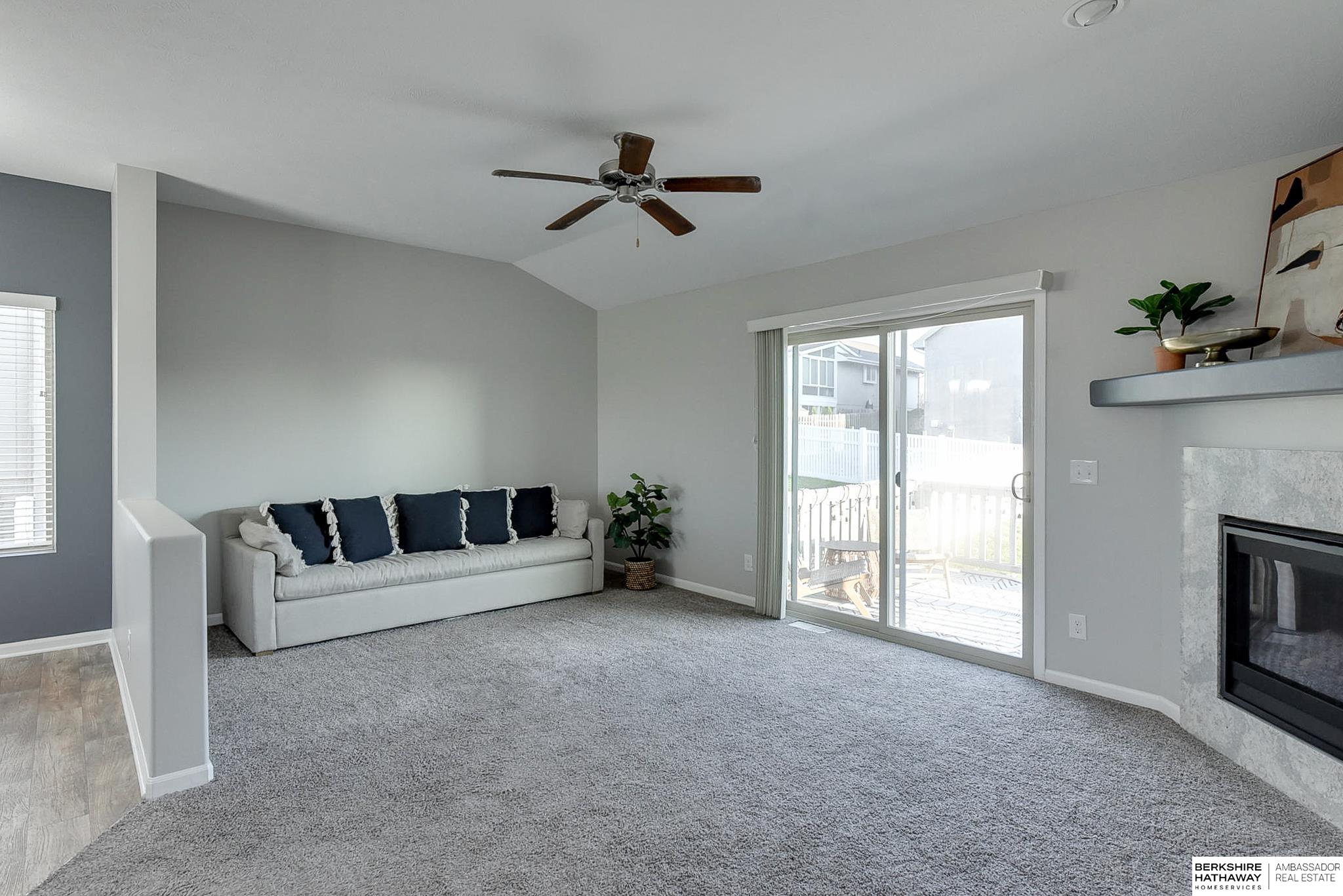 Omaha, Nebraska 68122, United States, 3 Bedrooms Bedrooms, ,2 BathroomsBathrooms,Residential,Pending,28730