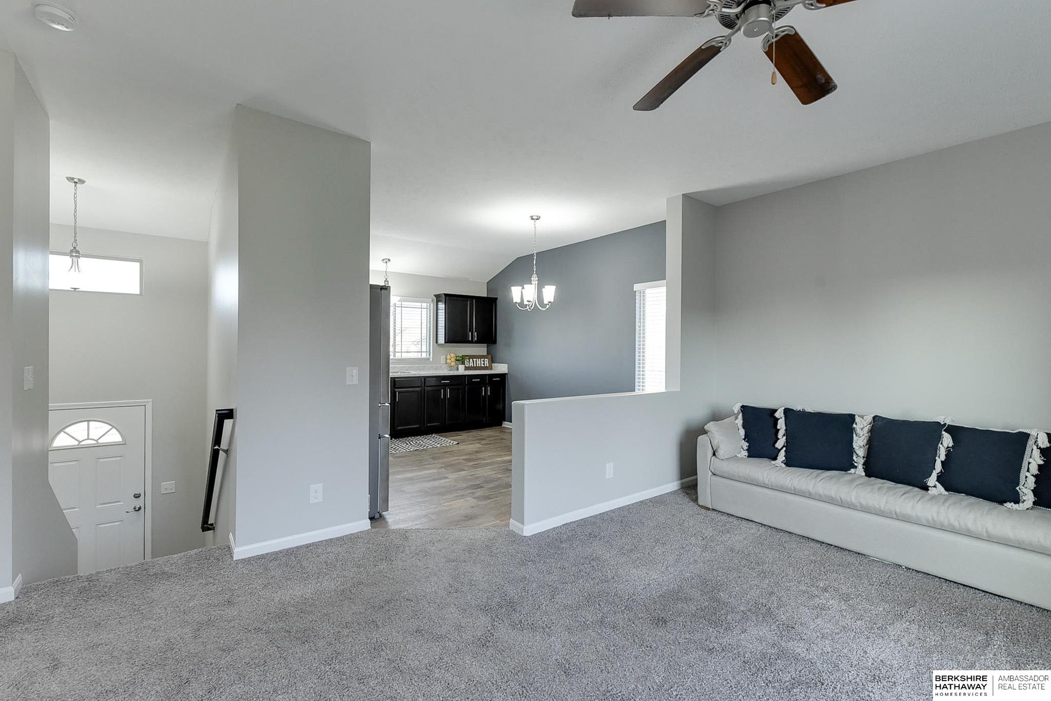 Omaha, Nebraska 68122, United States, 3 Bedrooms Bedrooms, ,2 BathroomsBathrooms,Residential,Pending,28730