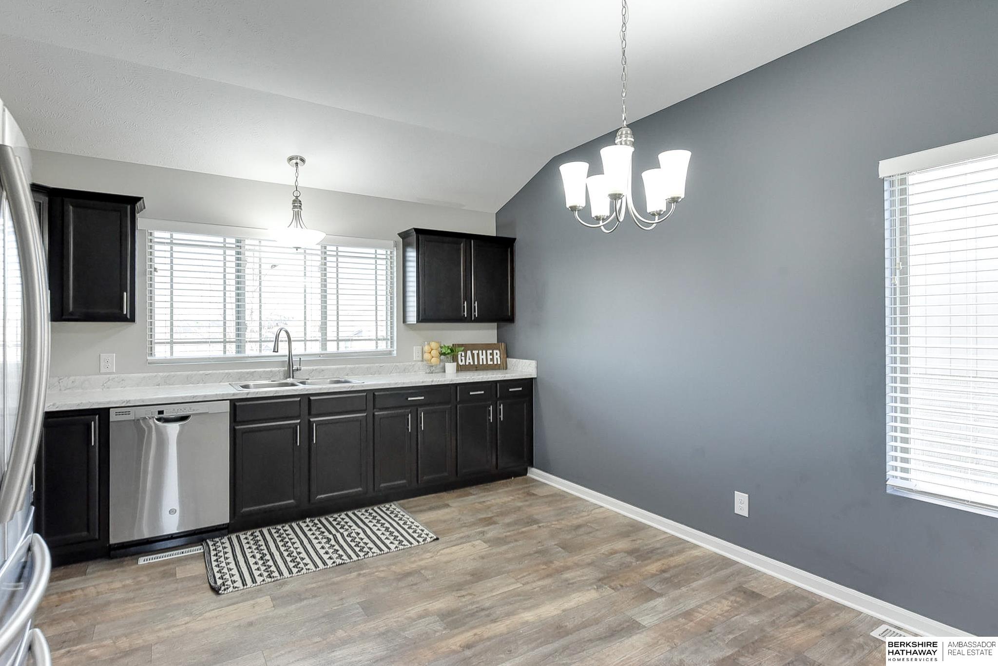 Omaha, Nebraska 68122, United States, 3 Bedrooms Bedrooms, ,2 BathroomsBathrooms,Residential,Pending,28730