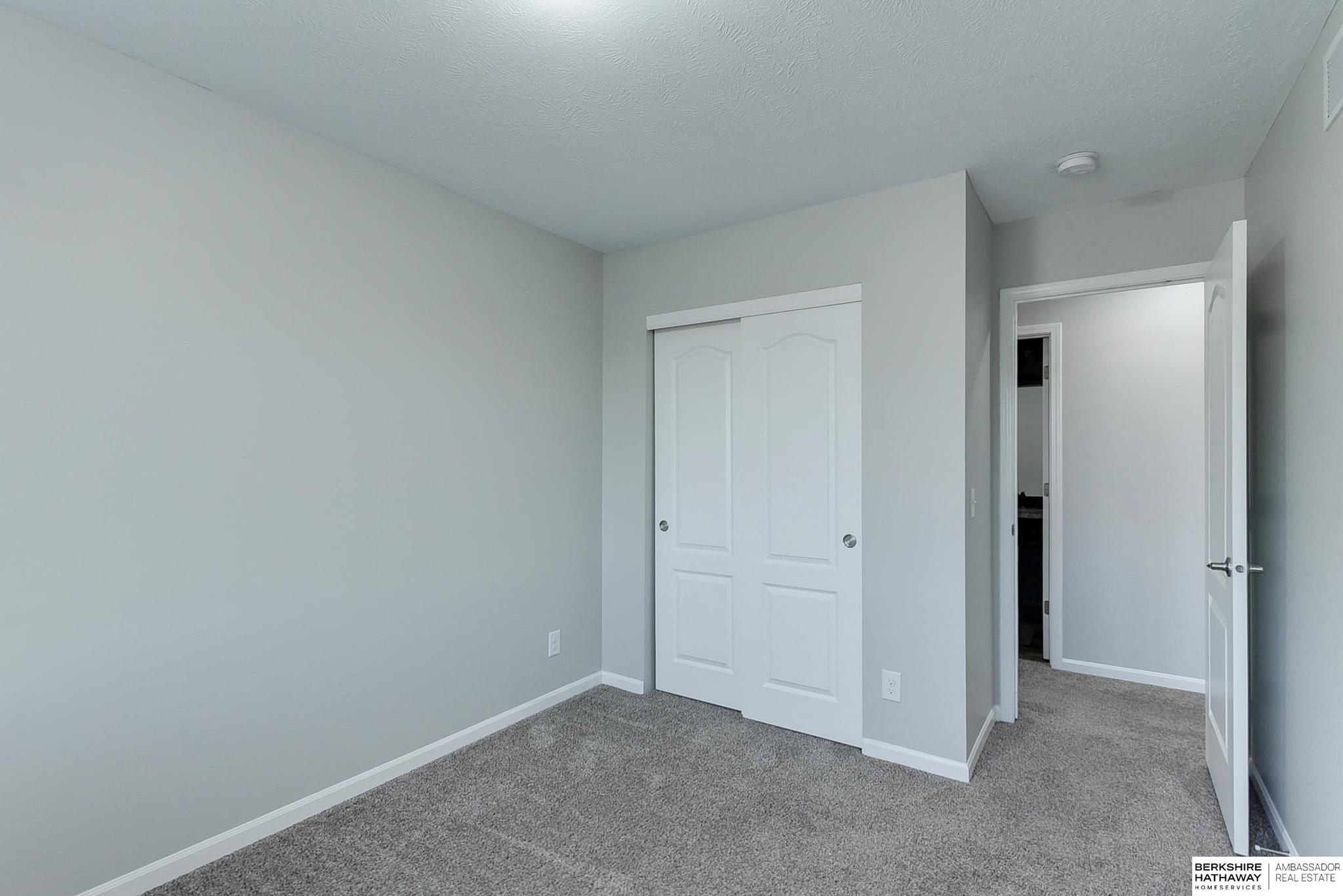 Omaha, Nebraska 68122, United States, 3 Bedrooms Bedrooms, ,2 BathroomsBathrooms,Residential,Pending,28730