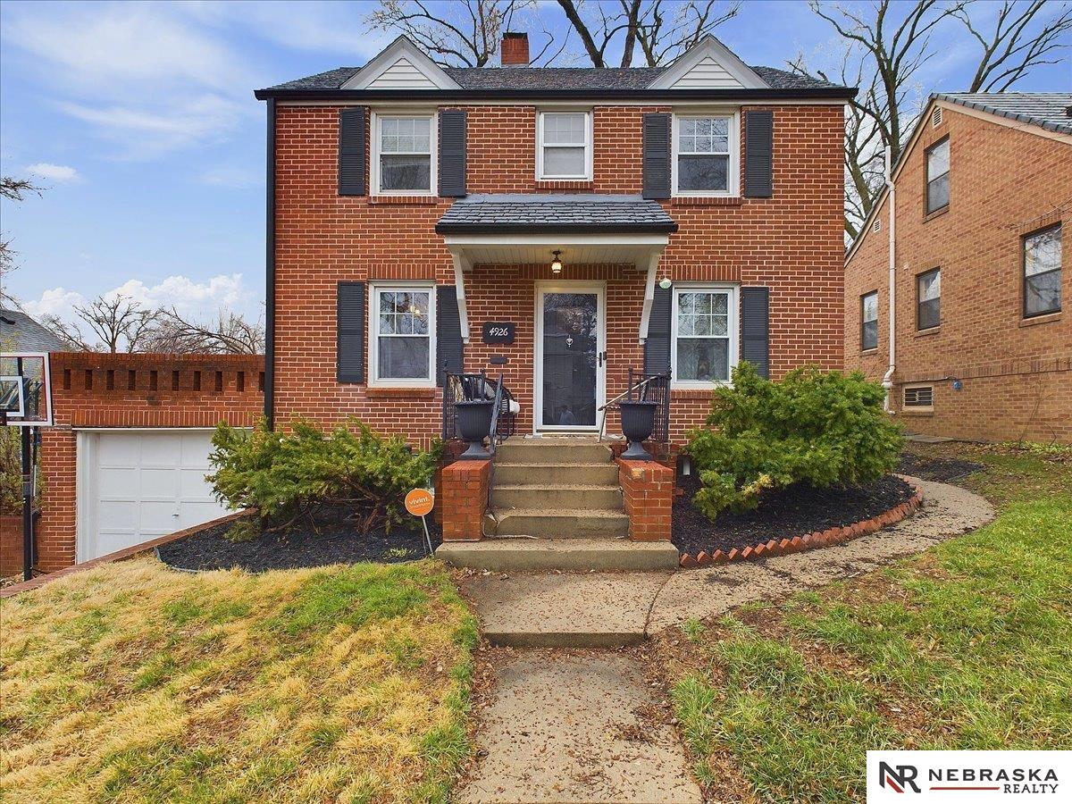 Photo 1 of 21 — 4926 Grant Street, Omaha, NE 68104
