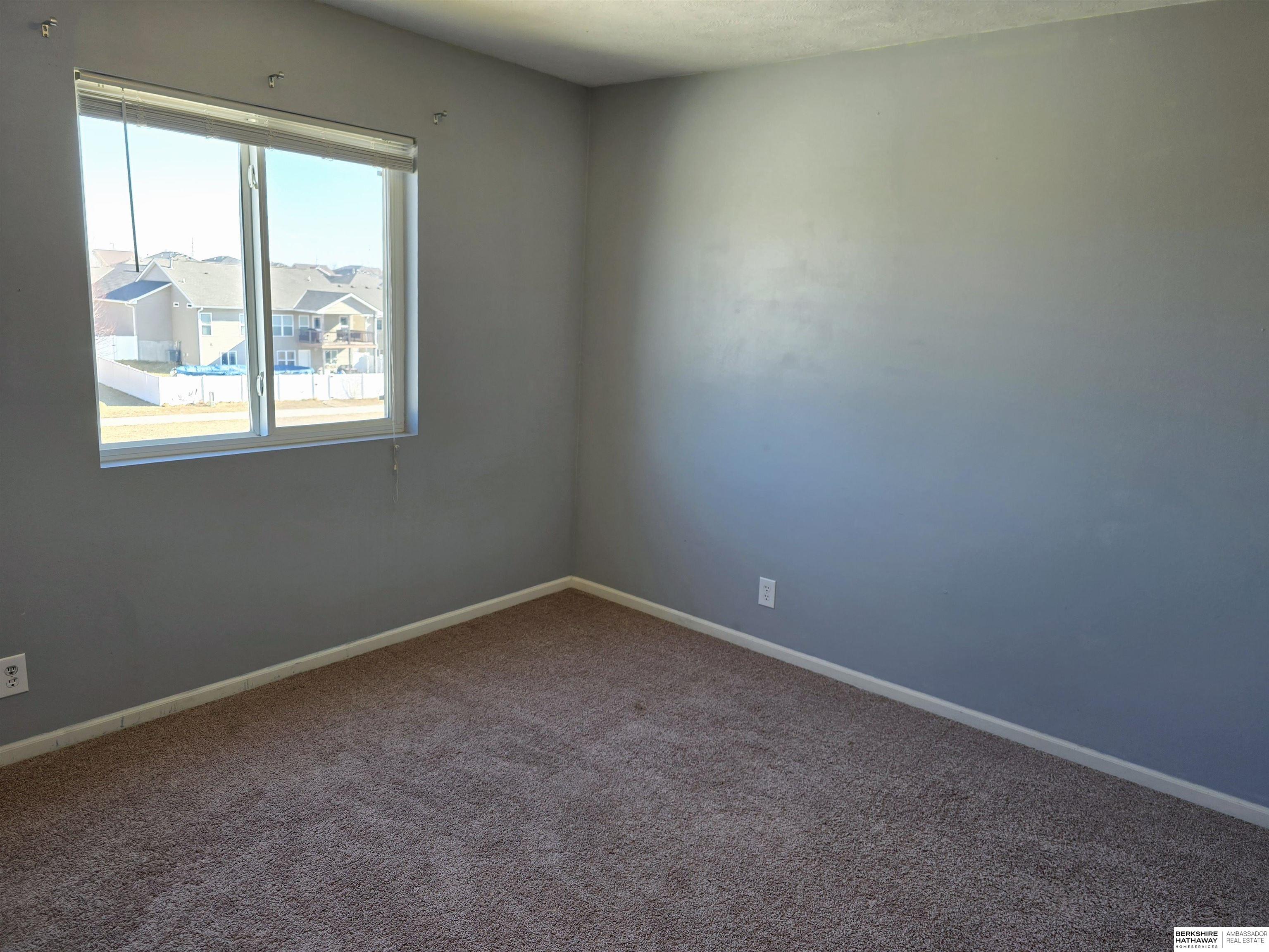 Lincoln, Nebraska 68524, United States, 4 Bedrooms Bedrooms, ,4 BathroomsBathrooms,Residential,Pending,7153