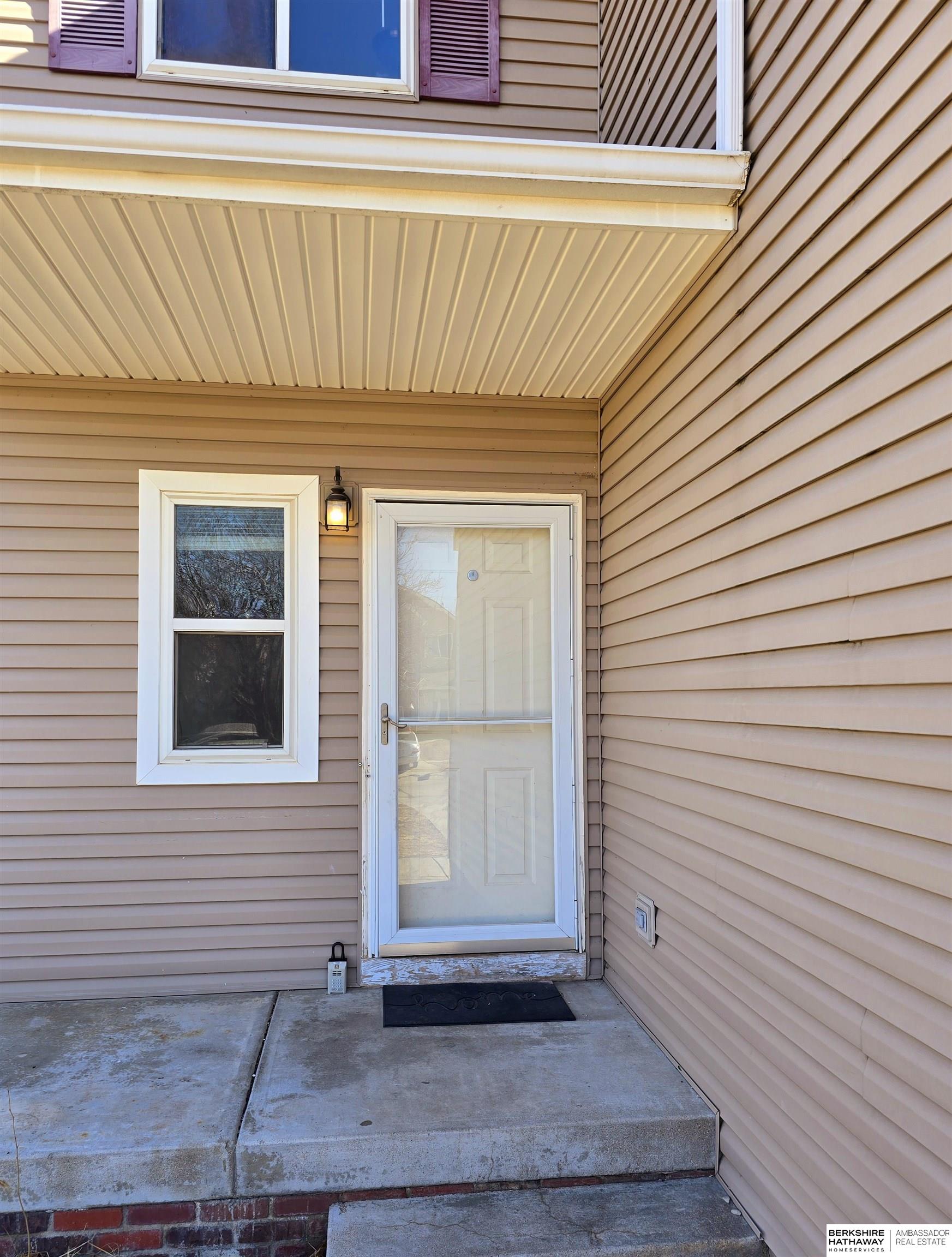 Lincoln, Nebraska 68524, United States, 4 Bedrooms Bedrooms, ,4 BathroomsBathrooms,Residential,Pending,7153