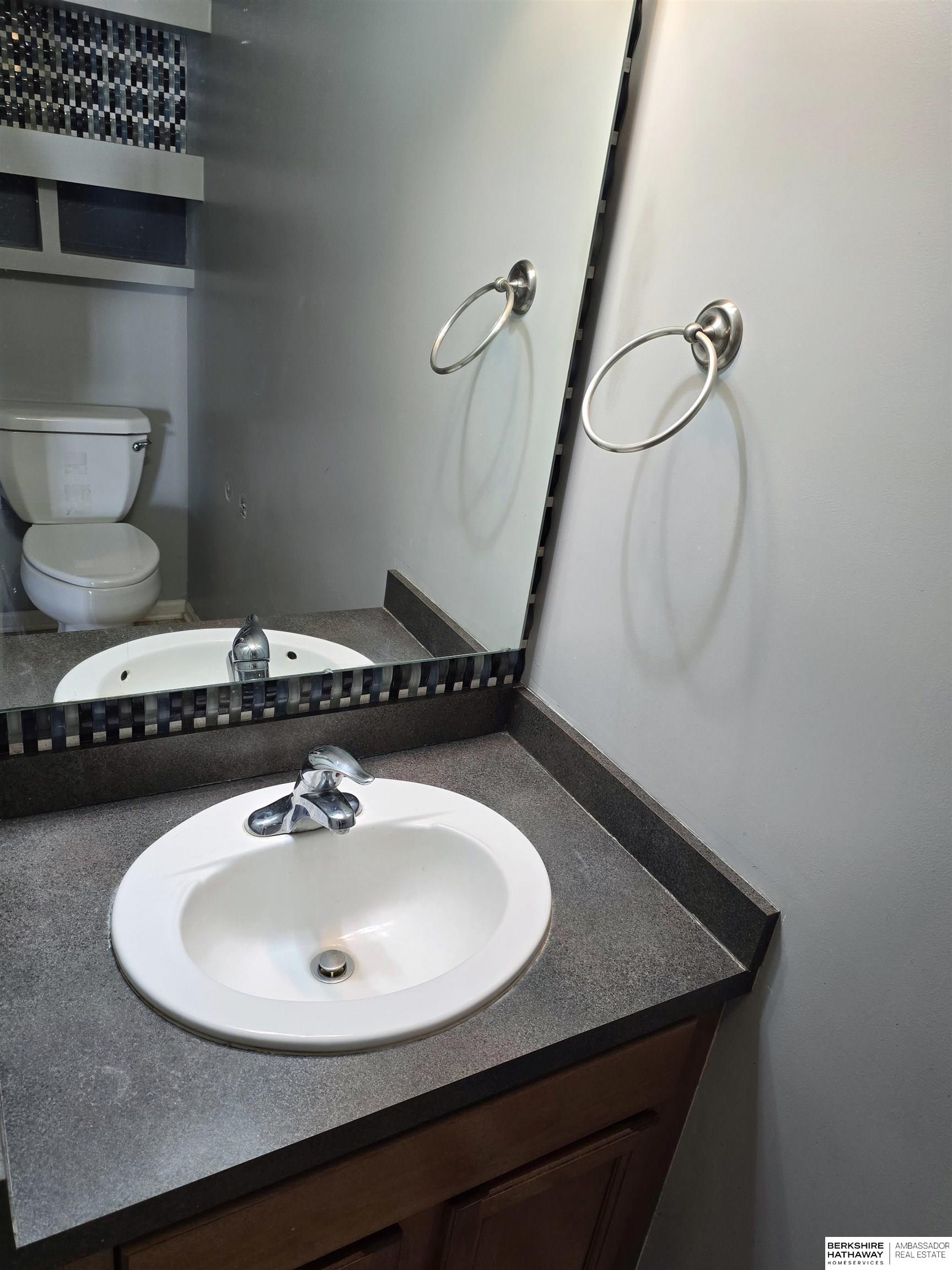 Lincoln, Nebraska 68524, United States, 4 Bedrooms Bedrooms, ,4 BathroomsBathrooms,Residential,Pending,7153