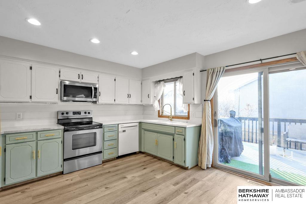 Omaha, Nebraska 68157, United States, 3 Bedrooms Bedrooms, ,3 BathroomsBathrooms,Residential,Active,19075