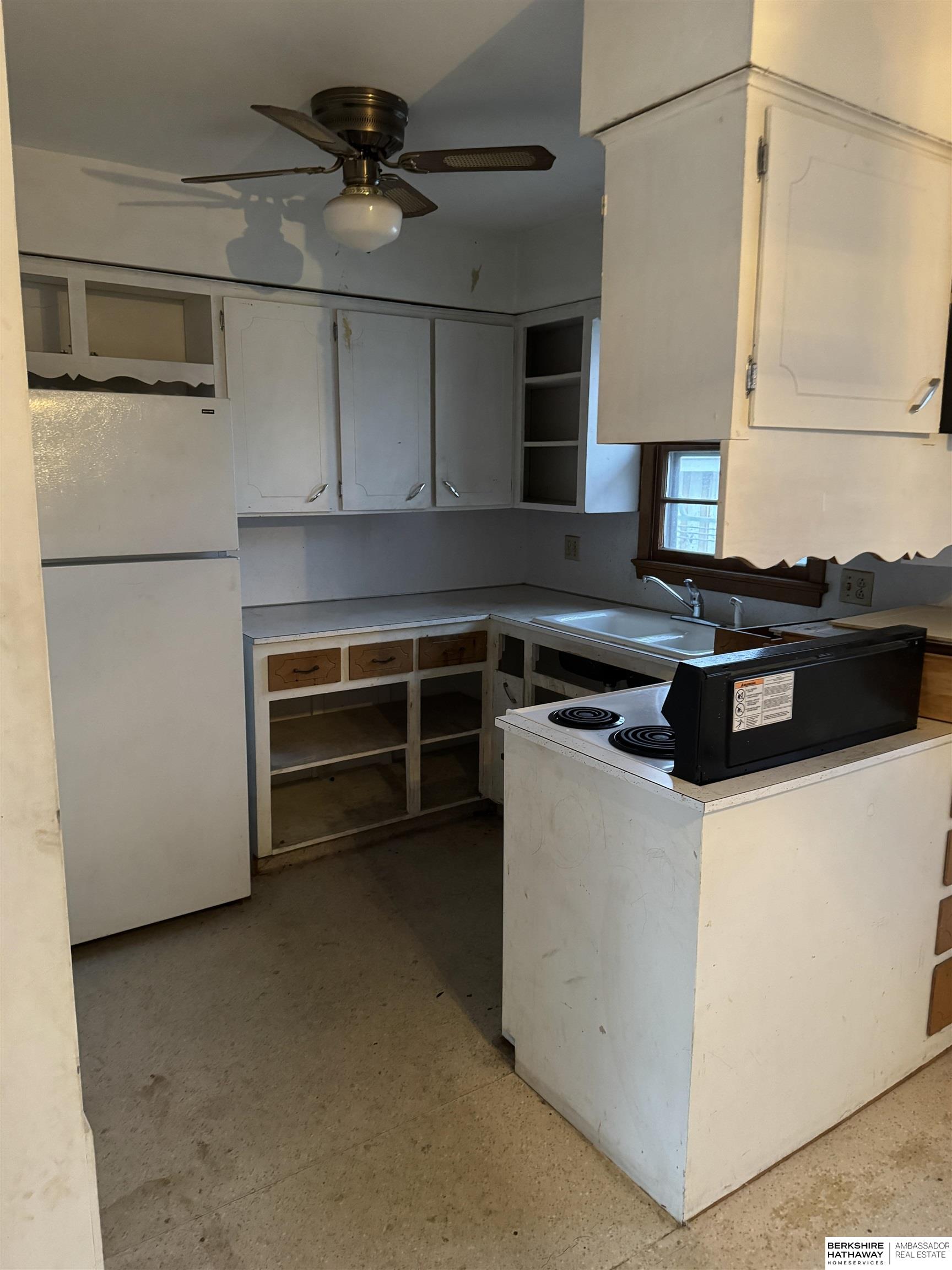 Omaha, Nebraska 68114, United States, 3 Bedrooms Bedrooms, ,1 BathroomBathrooms,Residential,Active,96580