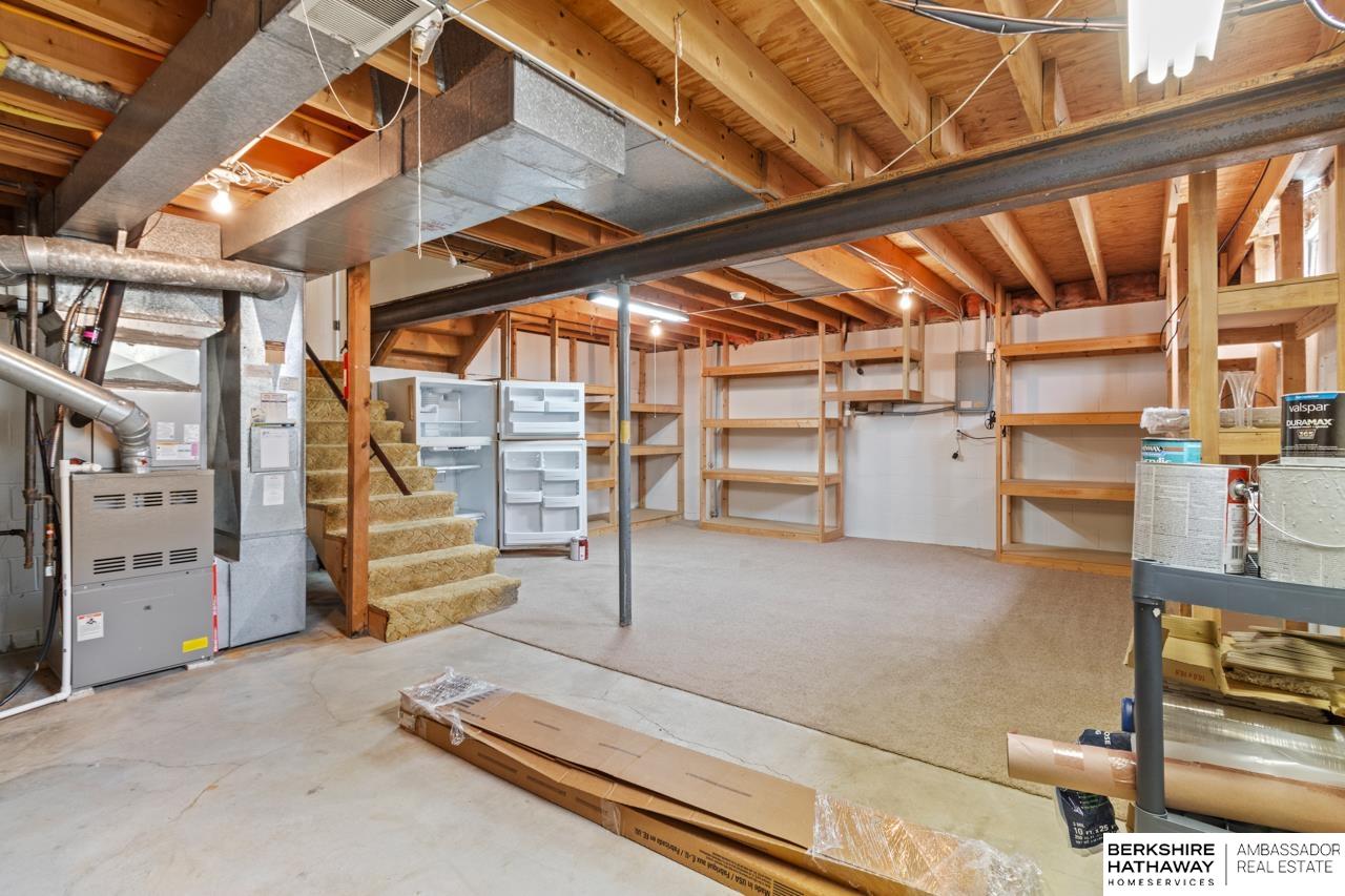 Omaha, Nebraska 68130, United States, 3 Bedrooms Bedrooms, ,3 BathroomsBathrooms,Residential,Pending,115768