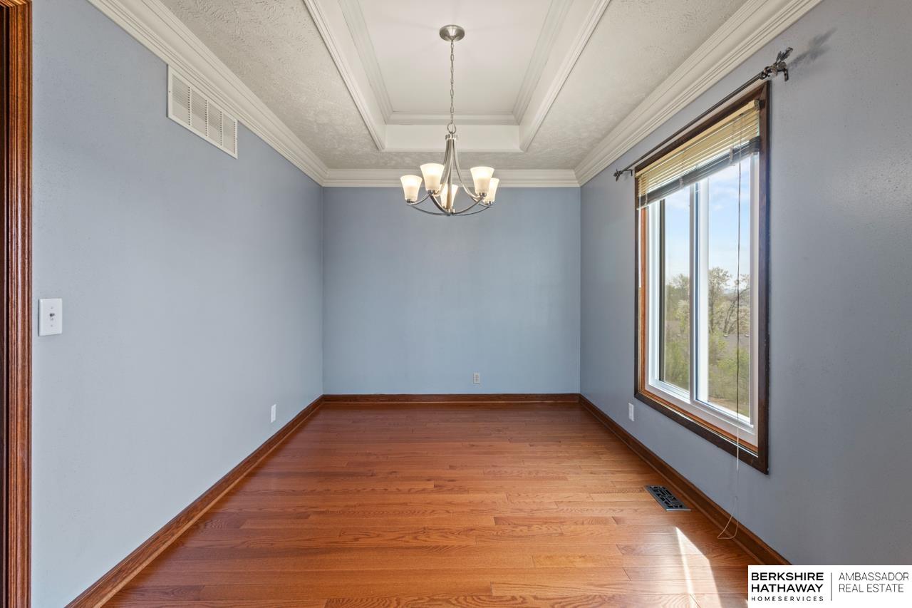 Omaha, Nebraska 68130, United States, 3 Bedrooms Bedrooms, ,3 BathroomsBathrooms,Residential,Pending,115768