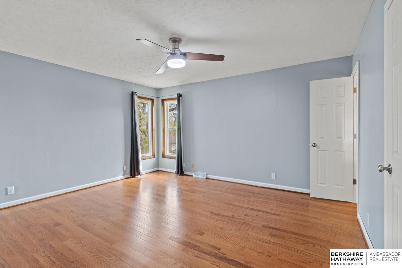 Omaha, Nebraska 68130, United States, 3 Bedrooms Bedrooms, ,3 BathroomsBathrooms,Residential,Pending,115768