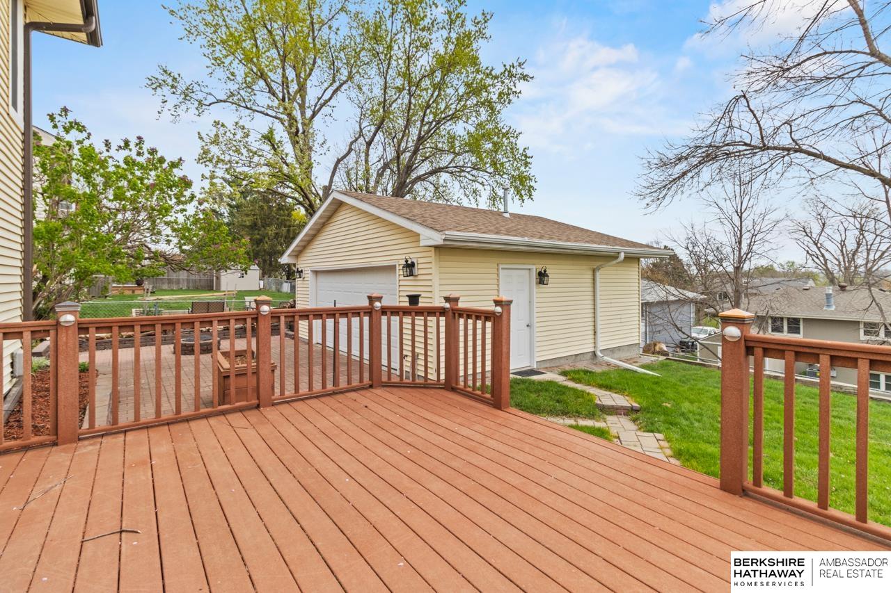 Omaha, Nebraska 68130, United States, 3 Bedrooms Bedrooms, ,3 BathroomsBathrooms,Residential,Pending,115768