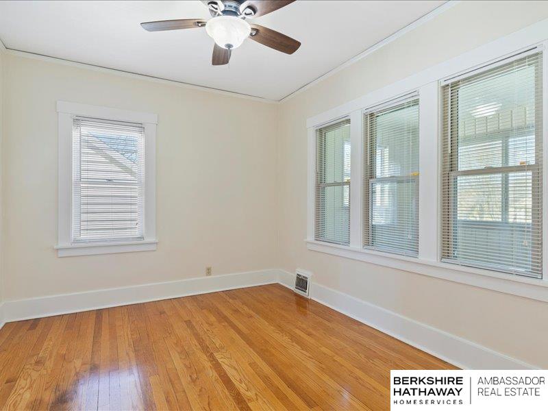 Omaha, Nebraska 68106, United States, 3 Bedrooms Bedrooms, ,3 BathroomsBathrooms,Residential,Pending,93870