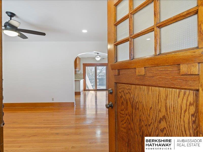 Omaha, Nebraska 68106, United States, 3 Bedrooms Bedrooms, ,3 BathroomsBathrooms,Residential,Pending,93870