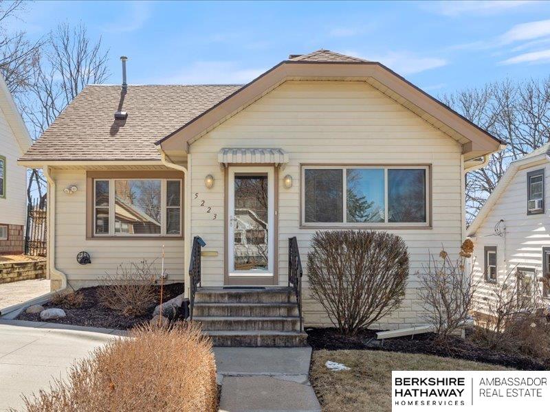 Omaha, Nebraska 68106, United States, 3 Bedrooms Bedrooms, ,3 BathroomsBathrooms,Residential,Pending,93870