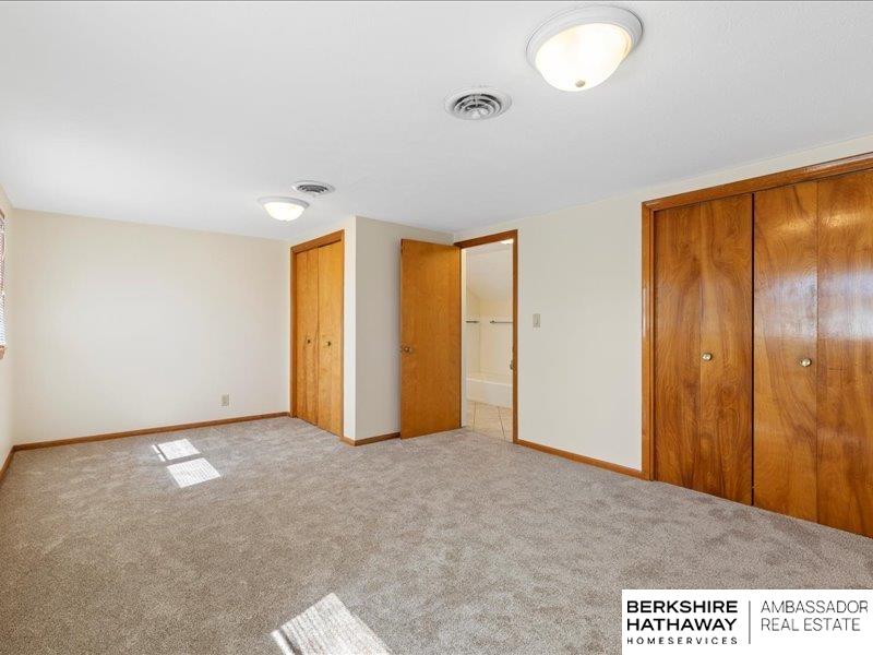 Omaha, Nebraska 68106, United States, 3 Bedrooms Bedrooms, ,3 BathroomsBathrooms,Residential,Pending,93870